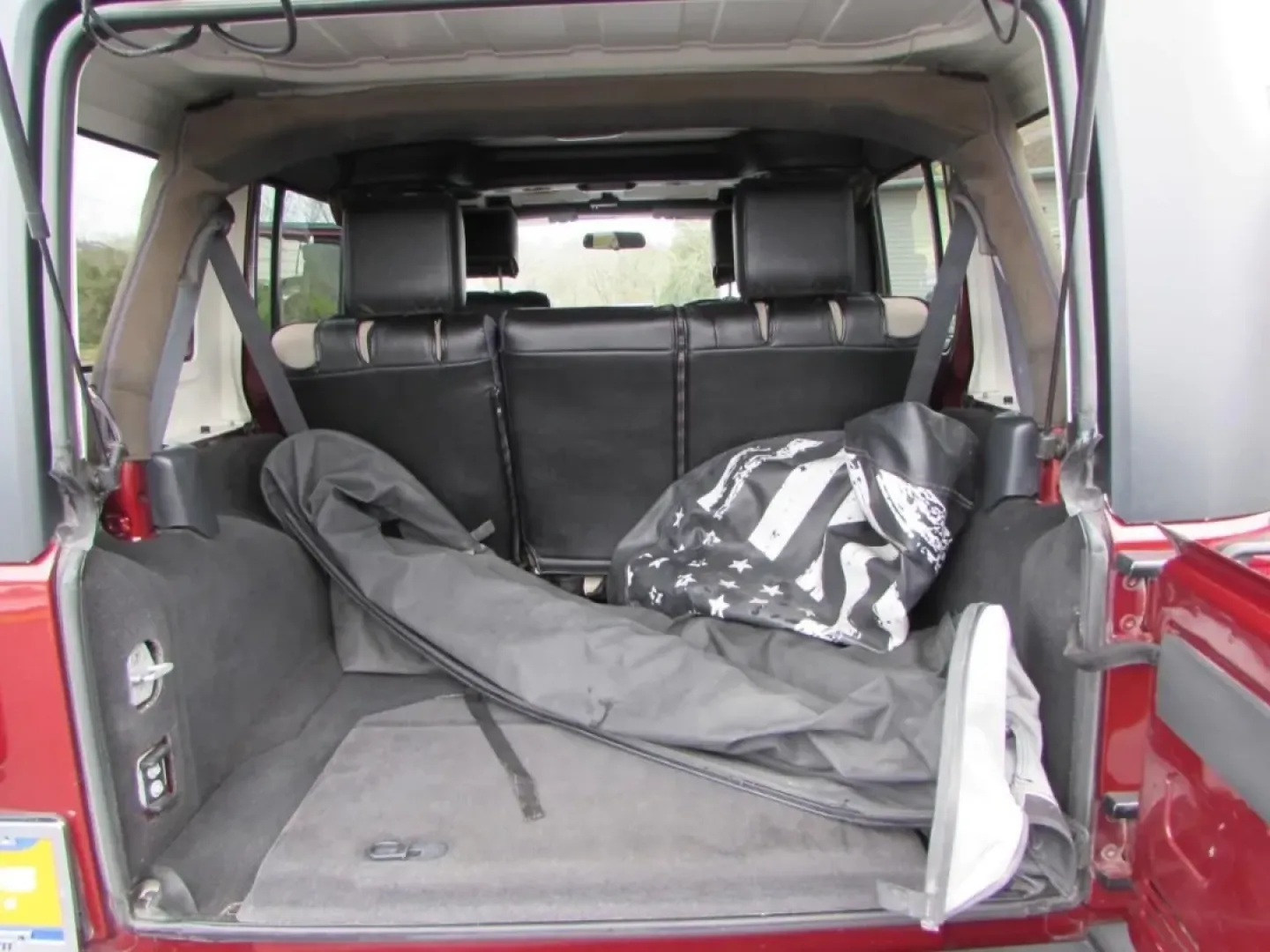 2010 /Gray Jeep Wrangler Unlimited Sport (1J4BA3H16AL) with an Other engine, located at 12830 Highway 21, De Soto, MO, 63020, (636) 337-7777, 38.153099, -90.573624 - **Unleash Your Adventurous Spirit with the 2010 Jeep Wrangler! Perfect for Weekend Escapes!**<br /> <br /> Are you ready to embark on thrilling weekend adventures or conquer your daily commute with style? Look no further than this rugged yet refined 2010 Jeep Wrangler, a top choice for those who cra - Photo#26