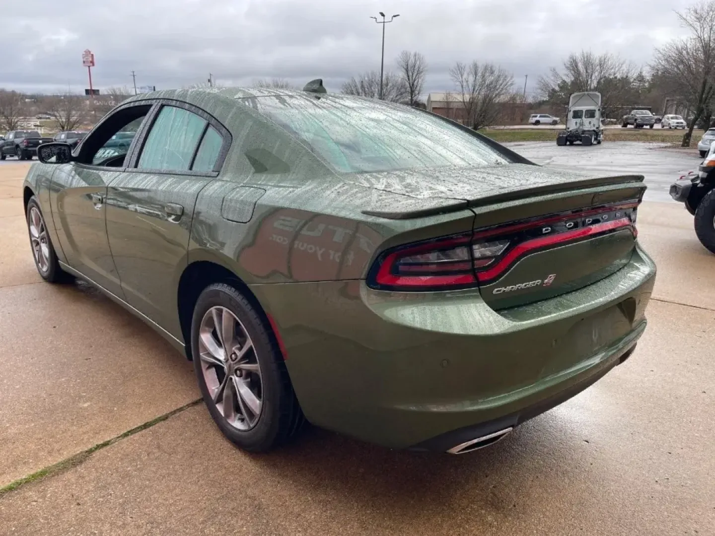 2020 /Black Cloth Dodge Charger SXT (2C3CDXJGXLH) with an 3.6L V6 24V VVT engine, Automatic transmission, located at 970 Woodlawn Dr., Farmington, MO, 63640, (573) 431-7800, 37.825642, -90.468674 - **Experience the Thrill of the Open Road with the 2020 Dodge Charger SXT Perfect for Weekend Getaways and Daily Drives!**<br /> <br /> Are you in search of a reliable and stylish vehicle that can keep up with your active lifestyle? Look no further than the 2020 Dodge Charger SXT, now available at P - Photo#3