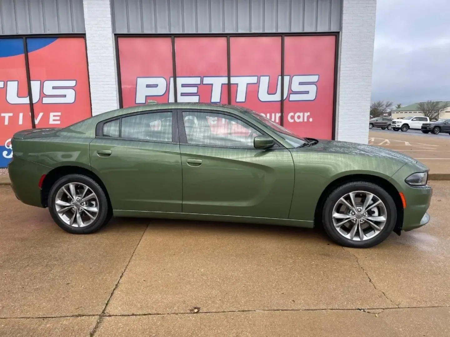 2020 /Black Cloth Dodge Charger SXT (2C3CDXJGXLH) with an 3.6L V6 24V VVT engine, Automatic transmission, located at 970 Woodlawn Dr., Farmington, MO, 63640, (573) 431-7800, 37.825642, -90.468674 - **Experience the Thrill of the Open Road with the 2020 Dodge Charger SXT Perfect for Weekend Getaways and Daily Drives!**<br /> <br /> Are you in search of a reliable and stylish vehicle that can keep up with your active lifestyle? Look no further than the 2020 Dodge Charger SXT, now available at P - Photo#6
