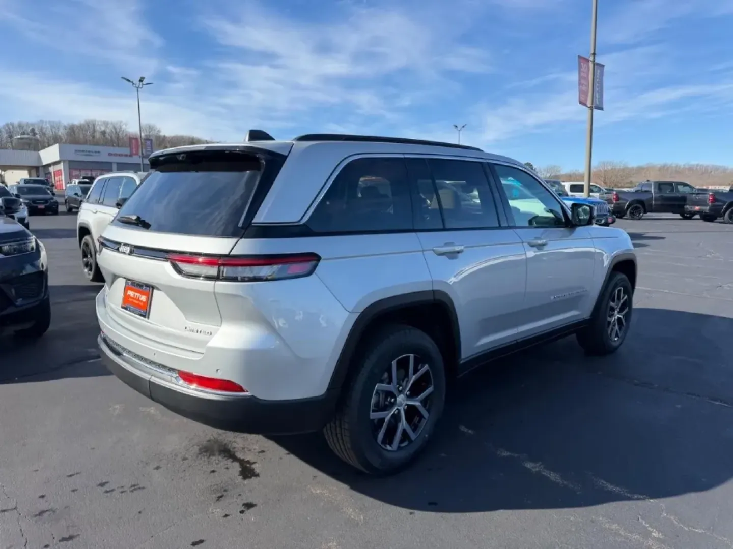 2025 /Wicker Beige/Black Leather Jeep Grand Cherokee Limited (1C4RJHBG8SC) with an 3.6L V6 24V VVT UPG I engine, located at 970 Woodlawn Dr., Farmington, MO, 63640, (573) 431-7800, 37.825642, -90.468674 - Ready for your next adventure? Imagine cruising through the scenic countryside, tackling rugged trails, or heading out on family road trips in the luxurious 2025 Jeep Grand Cherokee Limited. This SUV is designed for those who crave both comfort and capability, making it the perfect choice for active - Photo#2
