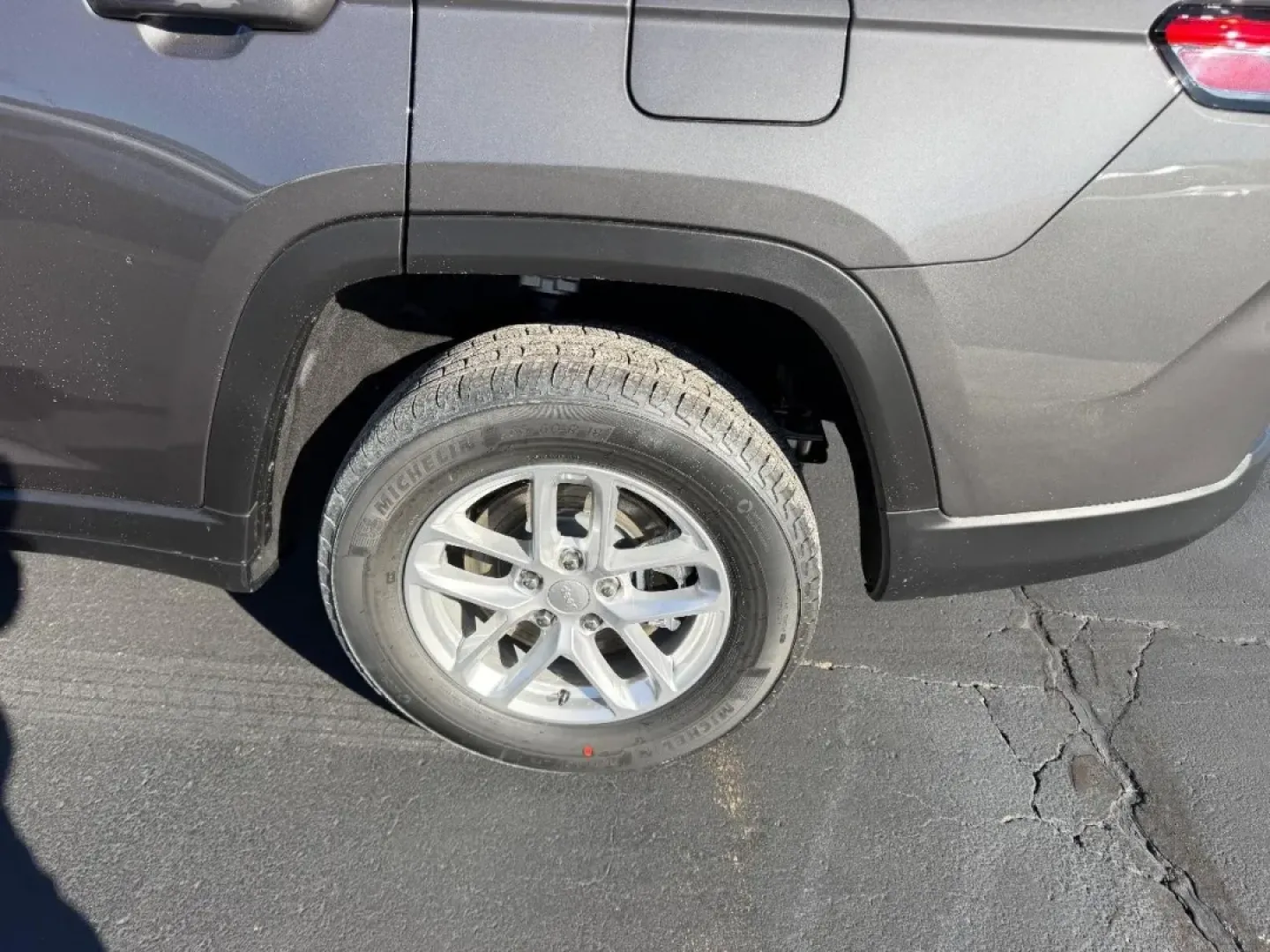 2025 /Global Black Cloth Jeep Grand Cherokee Laredo (1C4RJKAG7S8) with an 3.6L V6 24V VVT UPG I engine, Automatic transmission, located at 970 Woodlawn Dr., Farmington, MO, 63640, (573) 431-7800, 37.825642, -90.468674 - **Discover Your Next Adventure with the 2025 Jeep Grand Cherokee at Pettus CDJR Farmington**<br /> <br /> Are you ready to elevate your driving experience? Whether you're embarking on a weekend getaway with the family or navigating the daily grind, the 2025 Jeep Grand Cherokee is the perfect compani - Photo#6