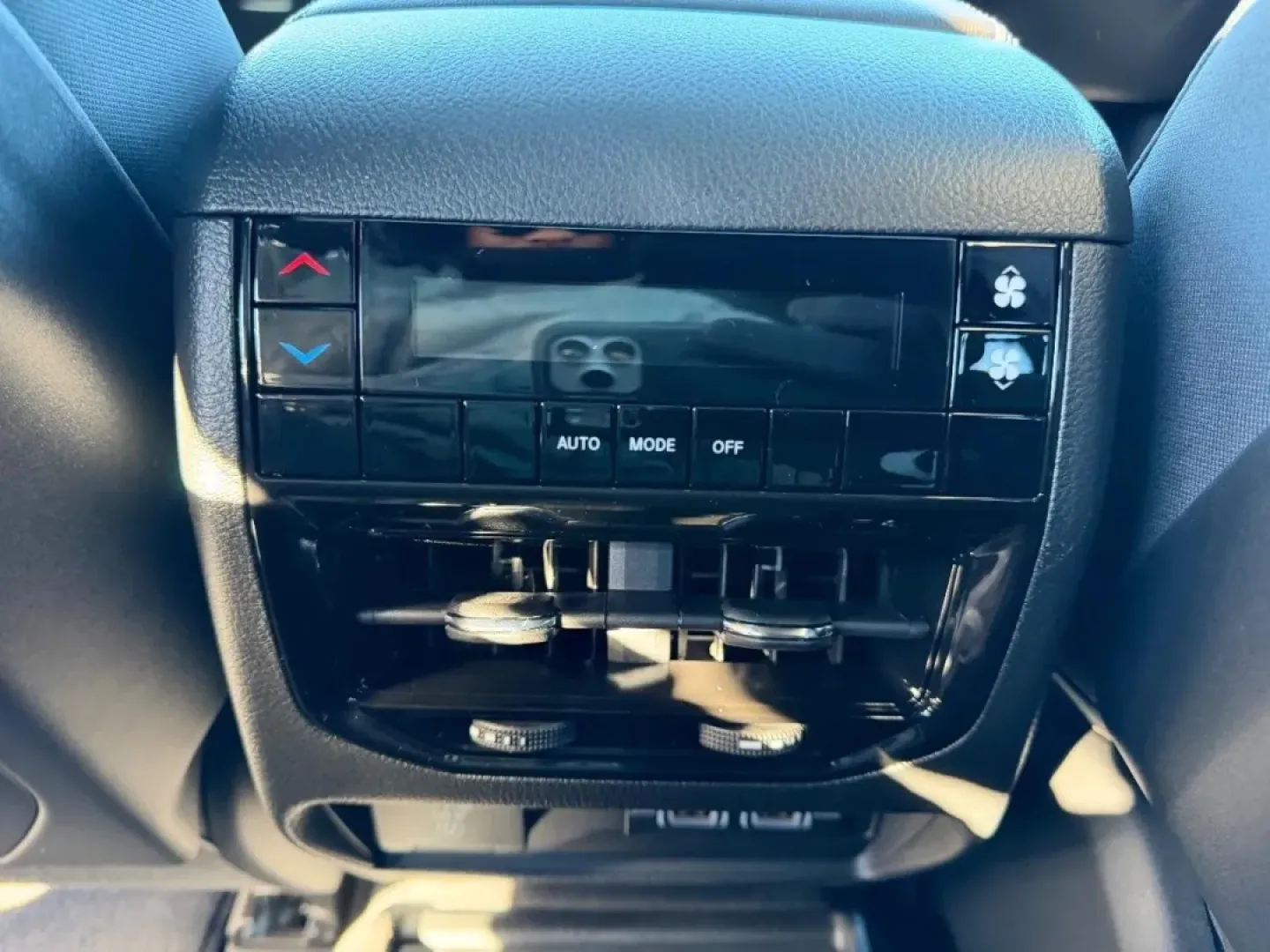 2025 /Global Black Cloth Jeep Grand Cherokee Laredo (1C4RJKAG7S8) with an 3.6L V6 24V VVT UPG I engine, Automatic transmission, located at 970 Woodlawn Dr., Farmington, MO, 63640, (573) 431-7800, 37.825642, -90.468674 - **Discover Your Next Adventure with the 2025 Jeep Grand Cherokee at Pettus CDJR Farmington**<br /> <br /> Are you ready to elevate your driving experience? Whether you're embarking on a weekend getaway with the family or navigating the daily grind, the 2025 Jeep Grand Cherokee is the perfect compani - Photo#11