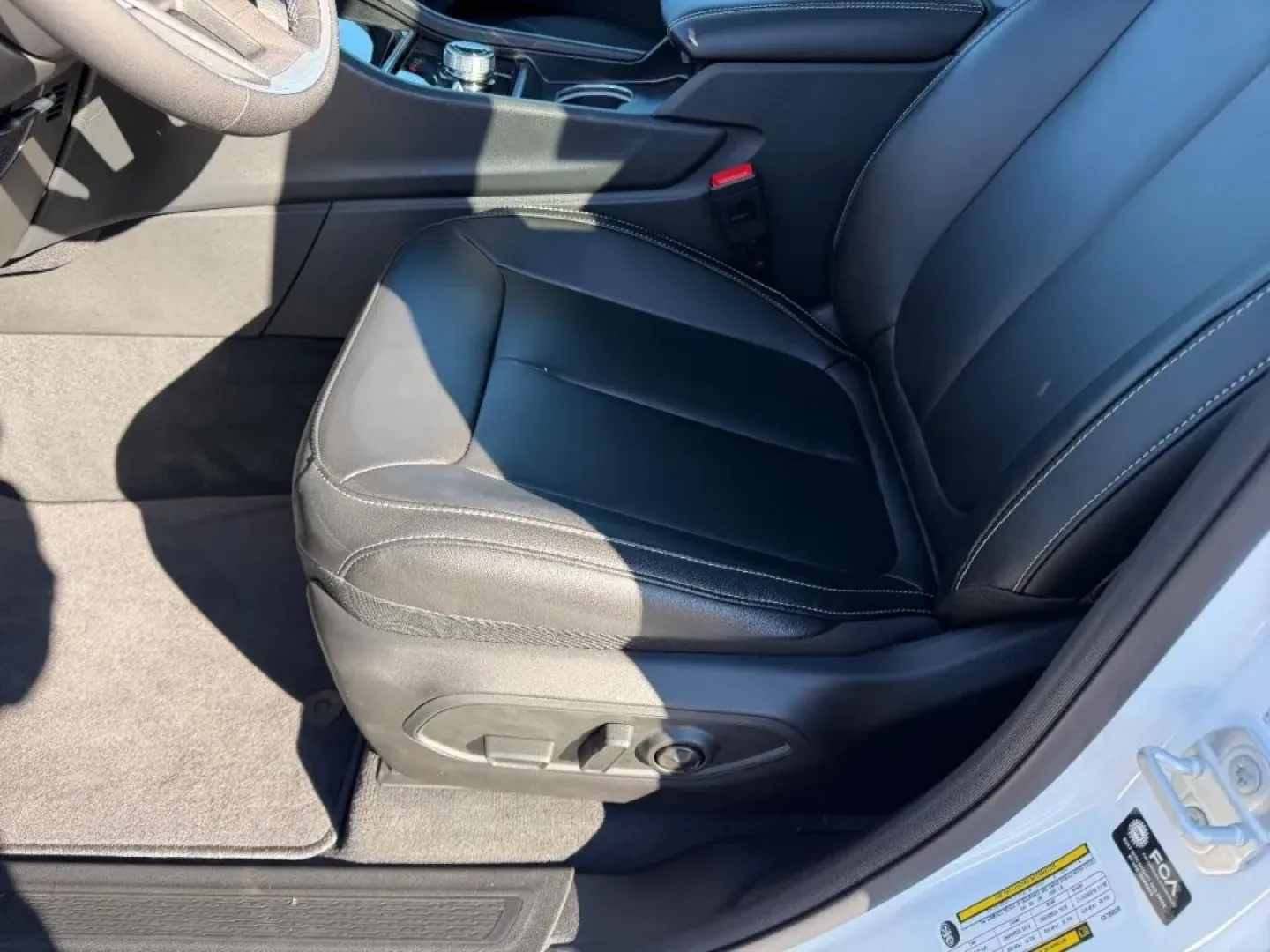 2025 /Global Black Leather Jeep Grand Cherokee Limited (1C4RJKBG1S8) with an 3.6L V6 24V VVT UPG I engine, located at 970 Woodlawn Dr., Farmington, MO, 63640, (573) 431-7800, 37.825642, -90.468674 - Discover your next adventure with the 2025 Jeep Grand Cherokee Limited, available exclusively at Pettus CDJR Farmington. Located at 970 Woodlawn Drive in Farmington, MO, our OEM dealership specializes in providing quality used vehicles that fit every lifestyle. Whether you're a growing family in nee - Photo#23