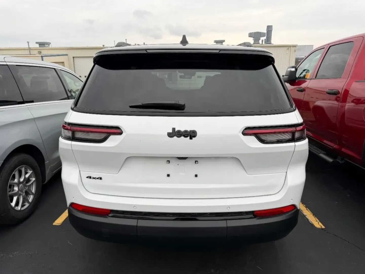 2025 /Global Black Leather Jeep Grand Cherokee Limited (1C4RJKBG1S8) with an 3.6L V6 24V VVT UPG I engine, located at 970 Woodlawn Dr., Farmington, MO, 63640, (573) 431-7800, 37.825642, -90.468674 - Discover your next adventure with the 2025 Jeep Grand Cherokee Limited, available exclusively at Pettus CDJR Farmington. Located at 970 Woodlawn Drive in Farmington, MO, our OEM dealership specializes in providing quality used vehicles that fit every lifestyle. Whether you're a growing family in nee - Photo#2