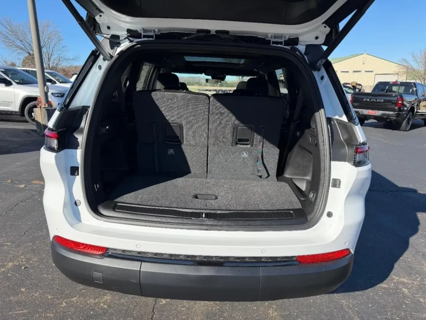 2025 /Global Black Leather Jeep Grand Cherokee Limited (1C4RJKBG1S8) with an 3.6L V6 24V VVT UPG I engine, located at 970 Woodlawn Dr., Farmington, MO, 63640, (573) 431-7800, 37.825642, -90.468674 - Discover your next adventure with the 2025 Jeep Grand Cherokee Limited, available exclusively at Pettus CDJR Farmington. Located at 970 Woodlawn Drive in Farmington, MO, our OEM dealership specializes in providing quality used vehicles that fit every lifestyle. Whether you're a growing family in nee - Photo#4