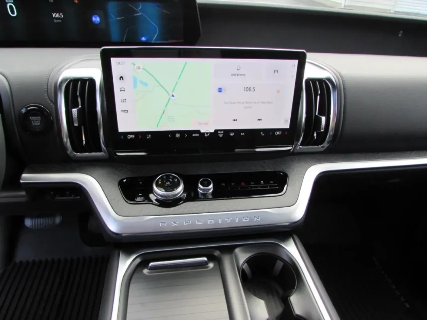 2025 /Black Onyx Electric Spice Ford Expedition Tremor (1FMJU1RG5SE) with an 3.5L V6 EcoBoost High Output engine, Automatic transmission, located at 12836 Highway 21, De Soto, MO, 63020, (636) 337-7777, 38.151867, -90.575615 - **Embrace Adventure with the 2025 Ford Expedition Tremor at Pettus Ford De Soto!**<br /> <br /> Are you ready to take your family road trips to the next level? The 2025 Ford Expedition Tremor isn't just an SUV; it's your gateway to unforgettable adventures. Whether you're exploring the scenic routes - Photo#17