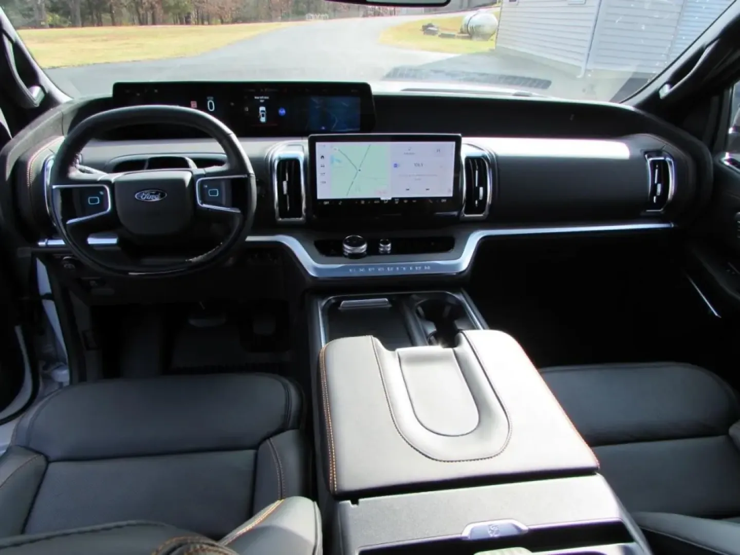 2025 /Black Onyx Electric Spice Ford Expedition Tremor (1FMJU1RG5SE) with an 3.5L V6 EcoBoost High Output engine, Automatic transmission, located at 12836 Highway 21, De Soto, MO, 63020, (636) 337-7777, 38.151867, -90.575615 - **Embrace Adventure with the 2025 Ford Expedition Tremor at Pettus Ford De Soto!**<br /> <br /> Are you ready to take your family road trips to the next level? The 2025 Ford Expedition Tremor isn't just an SUV; it's your gateway to unforgettable adventures. Whether you're exploring the scenic routes - Photo#21