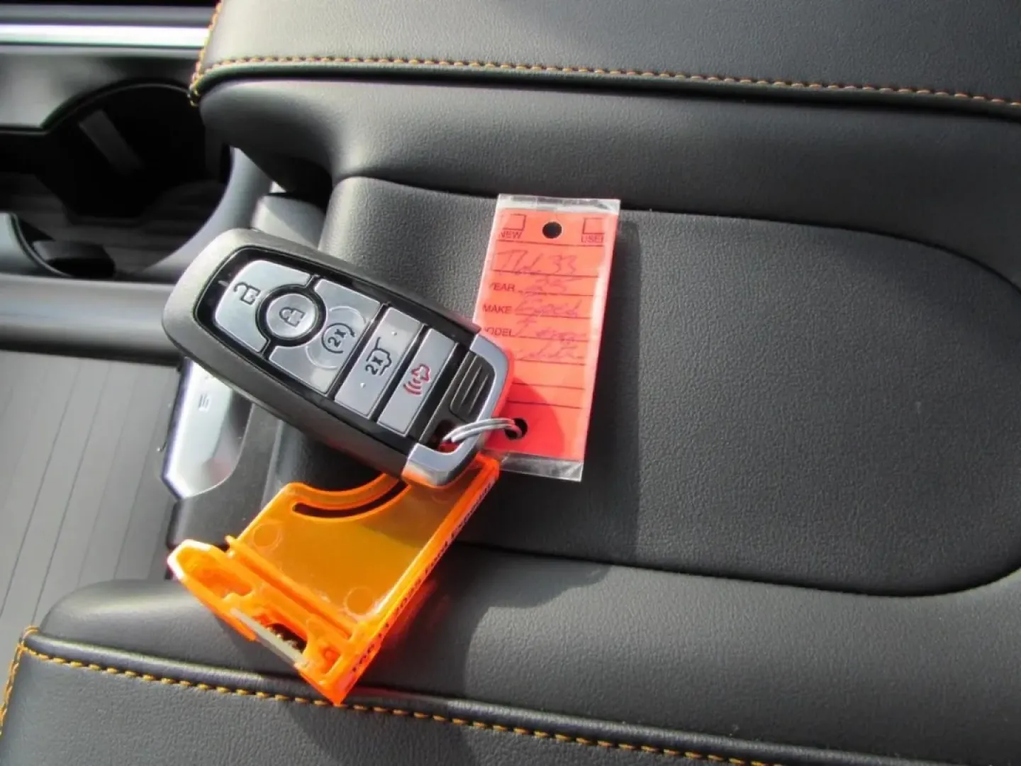 2025 /Black Onyx Electric Spice Ford Expedition Tremor (1FMJU1RG5SE) with an 3.5L V6 EcoBoost High Output engine, Automatic transmission, located at 12836 Highway 21, De Soto, MO, 63020, (636) 337-7777, 38.151867, -90.575615 - **Embrace Adventure with the 2025 Ford Expedition Tremor at Pettus Ford De Soto!**<br /> <br /> Are you ready to take your family road trips to the next level? The 2025 Ford Expedition Tremor isn't just an SUV; it's your gateway to unforgettable adventures. Whether you're exploring the scenic routes - Photo#36