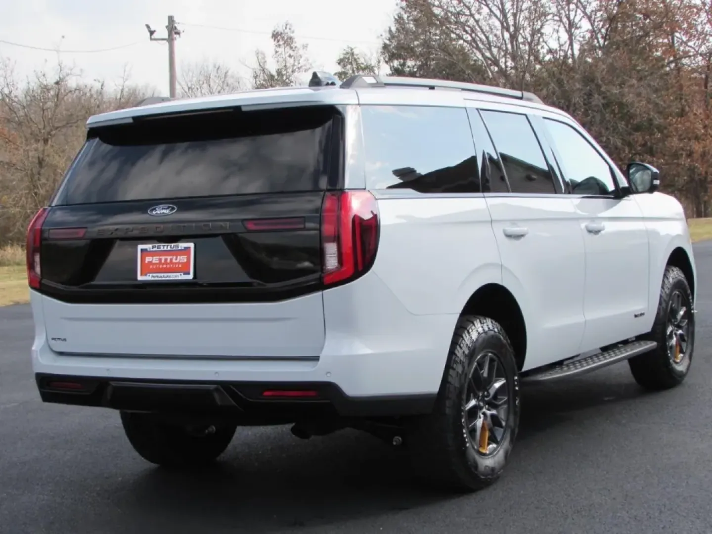 2025 /Black Onyx Electric Spice Ford Expedition Tremor (1FMJU1RG5SE) with an 3.5L V6 EcoBoost High Output engine, Automatic transmission, located at 12836 Highway 21, De Soto, MO, 63020, (636) 337-7777, 38.151867, -90.575615 - **Embrace Adventure with the 2025 Ford Expedition Tremor at Pettus Ford De Soto!**<br /> <br /> Are you ready to take your family road trips to the next level? The 2025 Ford Expedition Tremor isn't just an SUV; it's your gateway to unforgettable adventures. Whether you're exploring the scenic routes - Photo#6