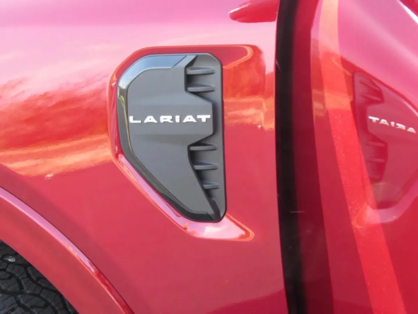 2025 /Sandstone Ford Ranger LARIAT (1FTER4KPXSL) with an 2.7L V6 engine, Automatic transmission, located at 12836 Highway 21, De Soto, MO, 63020, (636) 337-7777, 38.151867, -90.575615 - **Unleash Adventure with the 2025 Ford Ranger LARIAT Your Gateway to Thrilling Journeys!**<br /> <br /> Are you ready to elevate your lifestyle and embark on unforgettable adventures? The 2025 Ford Ranger LARIAT, now available at Pettus Ford De Soto, is the perfect companion for weekend getaways, d - Photo#9