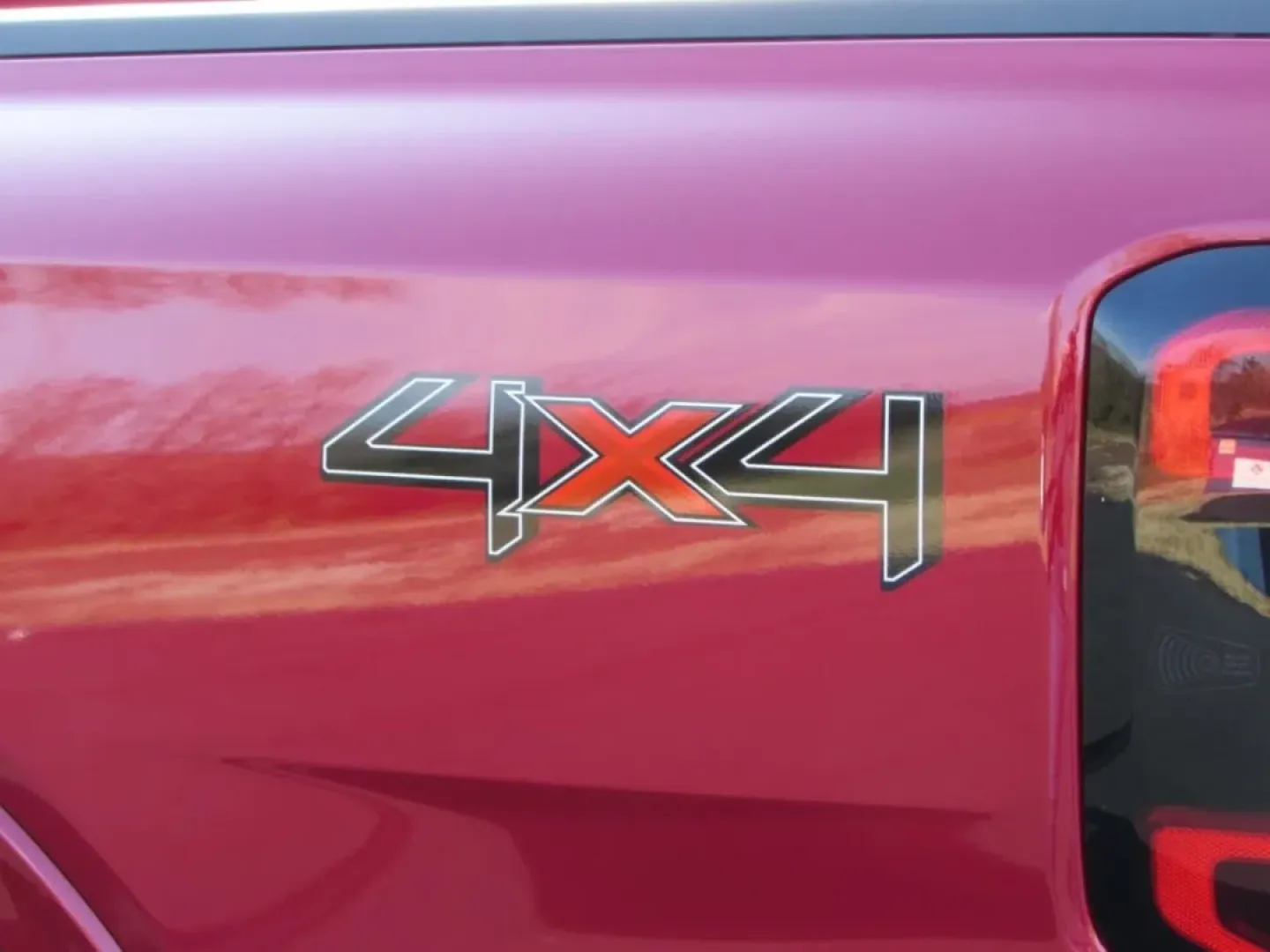 2025 /Sandstone Ford Ranger LARIAT (1FTER4KPXSL) with an 2.7L V6 engine, Automatic transmission, located at 12836 Highway 21, De Soto, MO, 63020, (636) 337-7777, 38.151867, -90.575615 - **Unleash Adventure with the 2025 Ford Ranger LARIAT Your Gateway to Thrilling Journeys!**<br /> <br /> Are you ready to elevate your lifestyle and embark on unforgettable adventures? The 2025 Ford Ranger LARIAT, now available at Pettus Ford De Soto, is the perfect companion for weekend getaways, d - Photo#11