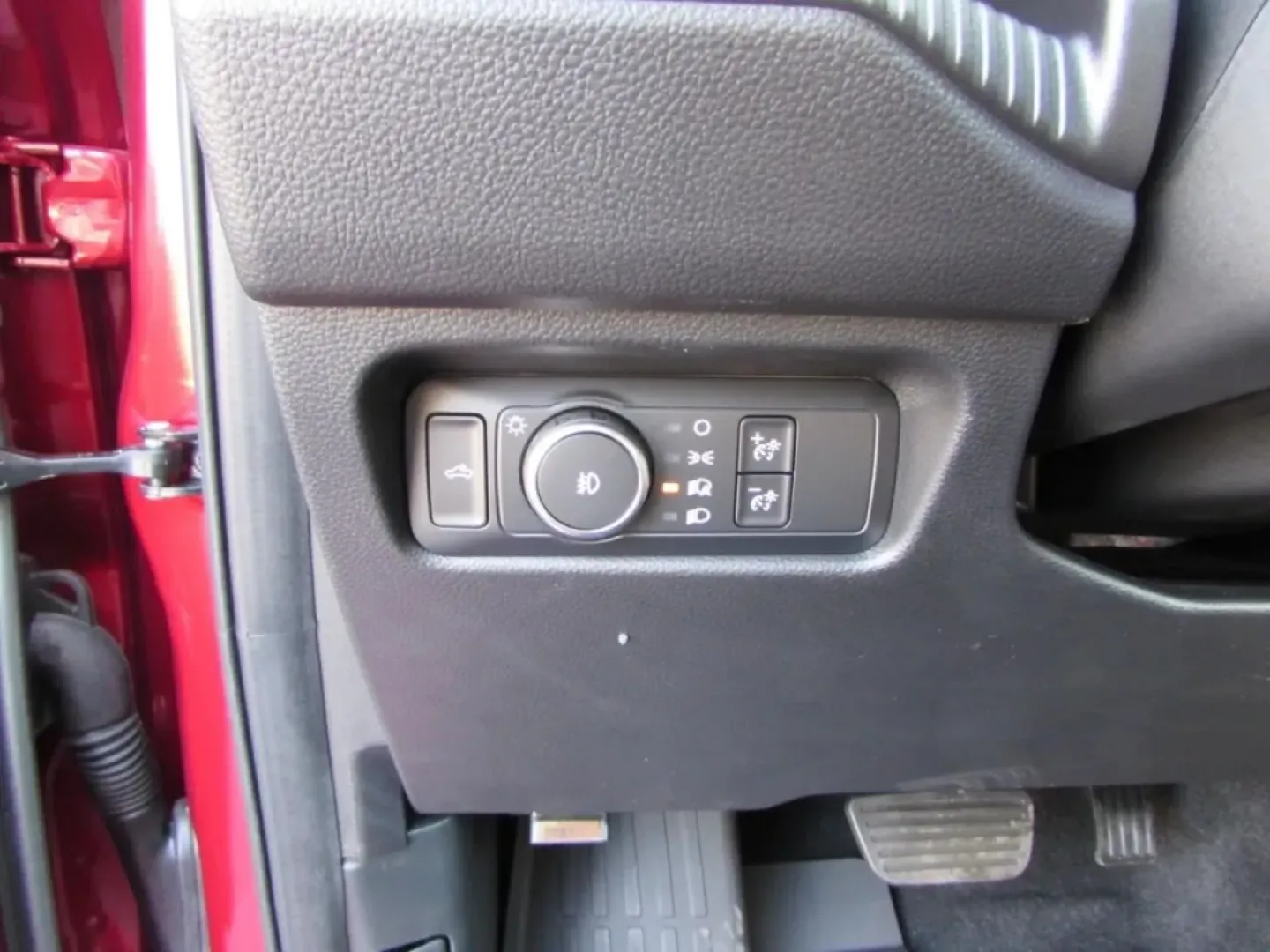 2025 /Sandstone Ford Ranger LARIAT (1FTER4KPXSL) with an 2.7L V6 engine, Automatic transmission, located at 12836 Highway 21, De Soto, MO, 63020, (636) 337-7777, 38.151867, -90.575615 - **Unleash Adventure with the 2025 Ford Ranger LARIAT Your Gateway to Thrilling Journeys!**<br /> <br /> Are you ready to elevate your lifestyle and embark on unforgettable adventures? The 2025 Ford Ranger LARIAT, now available at Pettus Ford De Soto, is the perfect companion for weekend getaways, d - Photo#17