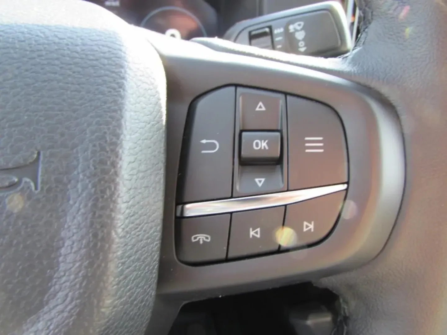 2025 /Sandstone Ford Ranger LARIAT (1FTER4KPXSL) with an 2.7L V6 engine, Automatic transmission, located at 12836 Highway 21, De Soto, MO, 63020, (636) 337-7777, 38.151867, -90.575615 - **Unleash Adventure with the 2025 Ford Ranger LARIAT Your Gateway to Thrilling Journeys!**<br /> <br /> Are you ready to elevate your lifestyle and embark on unforgettable adventures? The 2025 Ford Ranger LARIAT, now available at Pettus Ford De Soto, is the perfect companion for weekend getaways, d - Photo#20