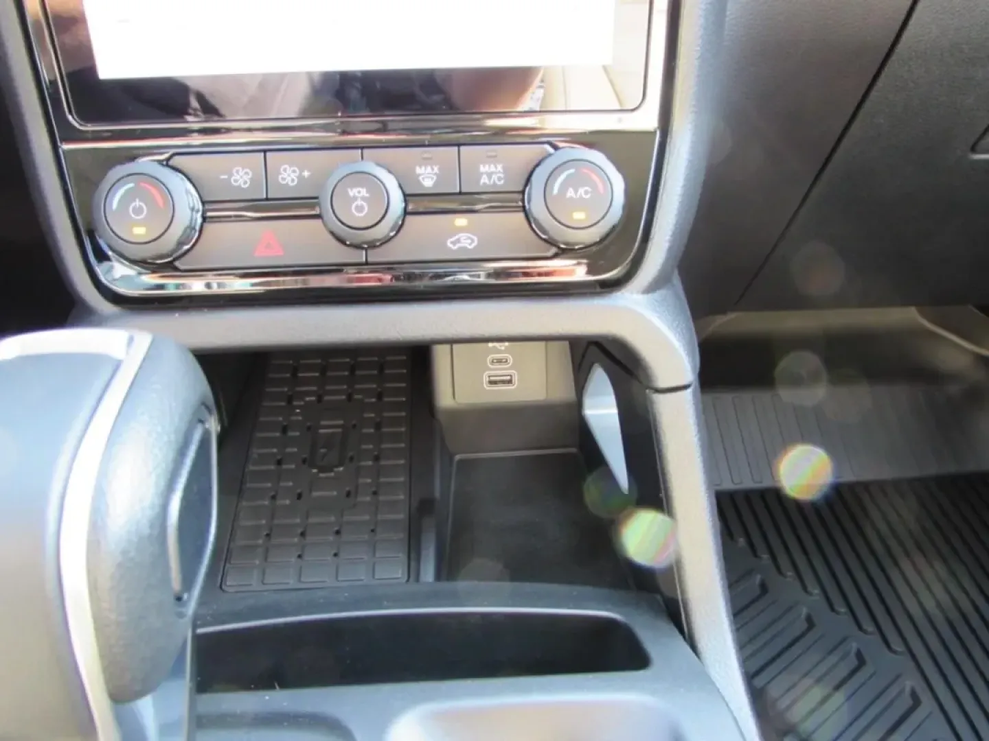 2025 /Sandstone Ford Ranger LARIAT (1FTER4KPXSL) with an 2.7L V6 engine, Automatic transmission, located at 12836 Highway 21, De Soto, MO, 63020, (636) 337-7777, 38.151867, -90.575615 - **Unleash Adventure with the 2025 Ford Ranger LARIAT Your Gateway to Thrilling Journeys!**<br /> <br /> Are you ready to elevate your lifestyle and embark on unforgettable adventures? The 2025 Ford Ranger LARIAT, now available at Pettus Ford De Soto, is the perfect companion for weekend getaways, d - Photo#25