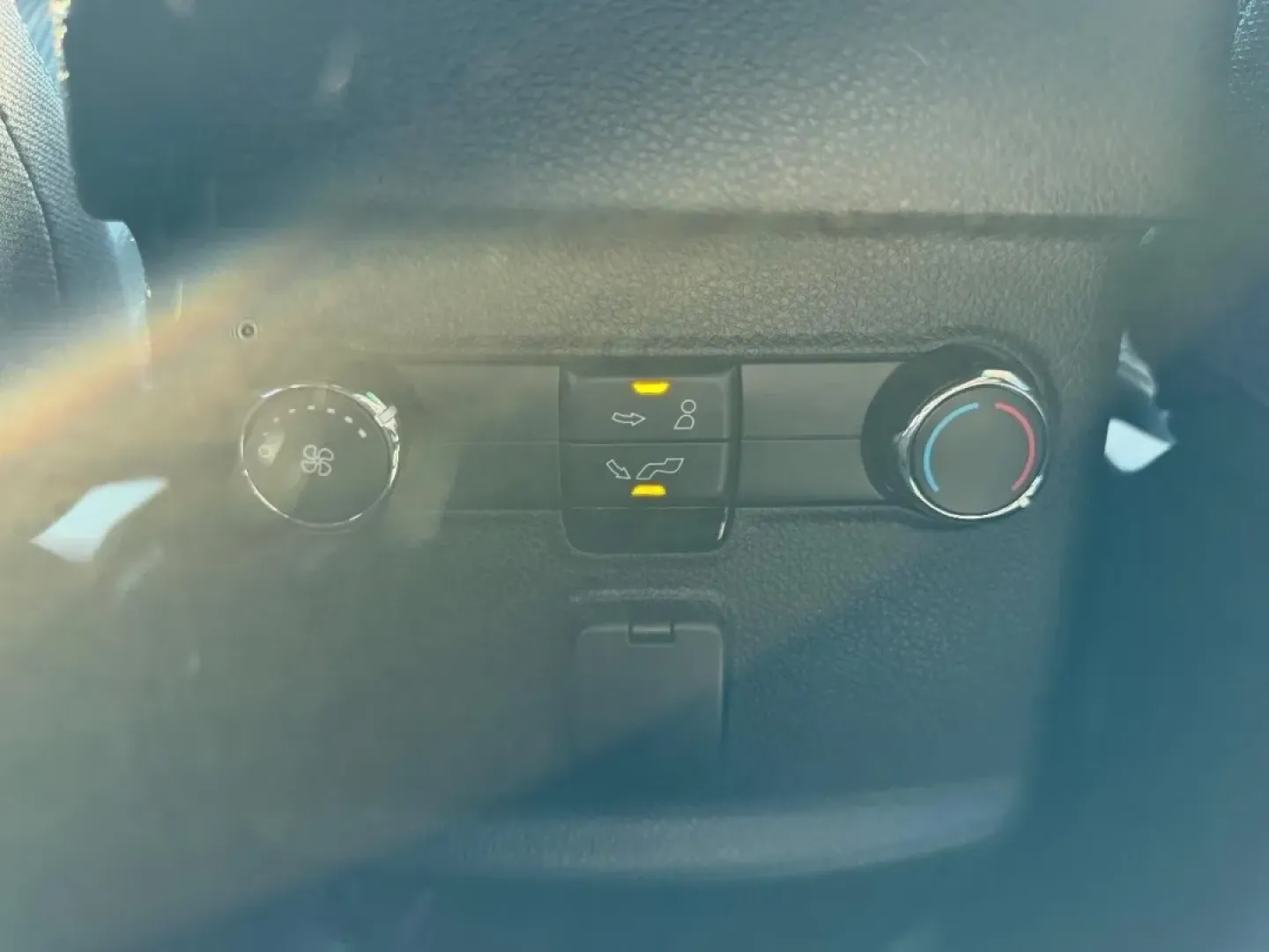 2018 /Ebony Black Cloth Ford Explorer XLT (1FM5K7D82JG) with an 3.5L V6 engine, 6A transmission, located at 970 Woodlawn Dr., Farmington, MO, 63640, (573) 431-7800, 37.825642, -90.468674 - **Unleash Your Adventurous Spirit with the 2018 Ford Explorer XLT! Perfect for Family Road Trips and Everyday Commutes!**<br /> <br /> Are you ready to elevate your family outings, weekend adventures, or daily commutes? The 2018 Ford Explorer XLT is the ideal vehicle for those who crave versatility - Photo#11