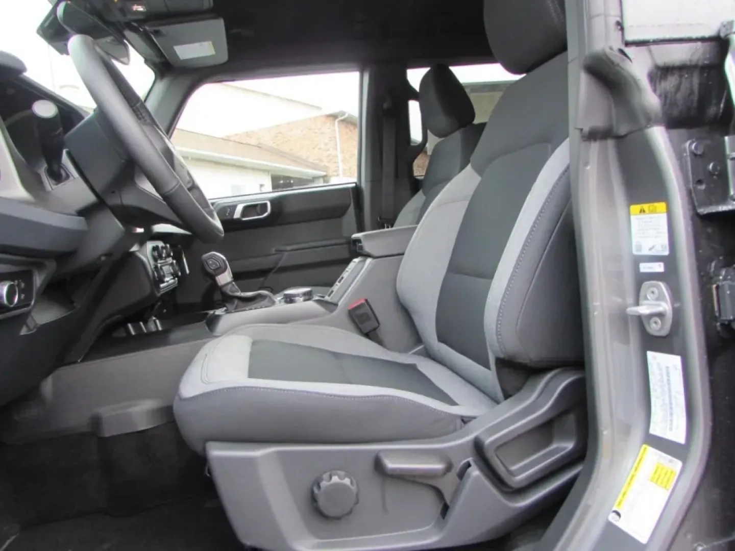 2025 /Dark Gray W/Black Onyx Ford Bronco Big Bend (1FMDE7BH9SL) with an 2.3L EcoBoost I-4 engine, located at 12836 Highway 21, De Soto, MO, 63020, (636) 337-7777, 38.151867, -90.575615 - **Adventure Awaits with the 2025 Ford Bronco Big Bend at Pettus Ford De Soto!**<br /> <br /> Are you ready to conquer the great outdoors while enjoying all the comforts of a modern SUV? The 2025 Ford Bronco Big Bend is the perfect vehicle for those who crave adventure and versatility, whether you're - Photo#12