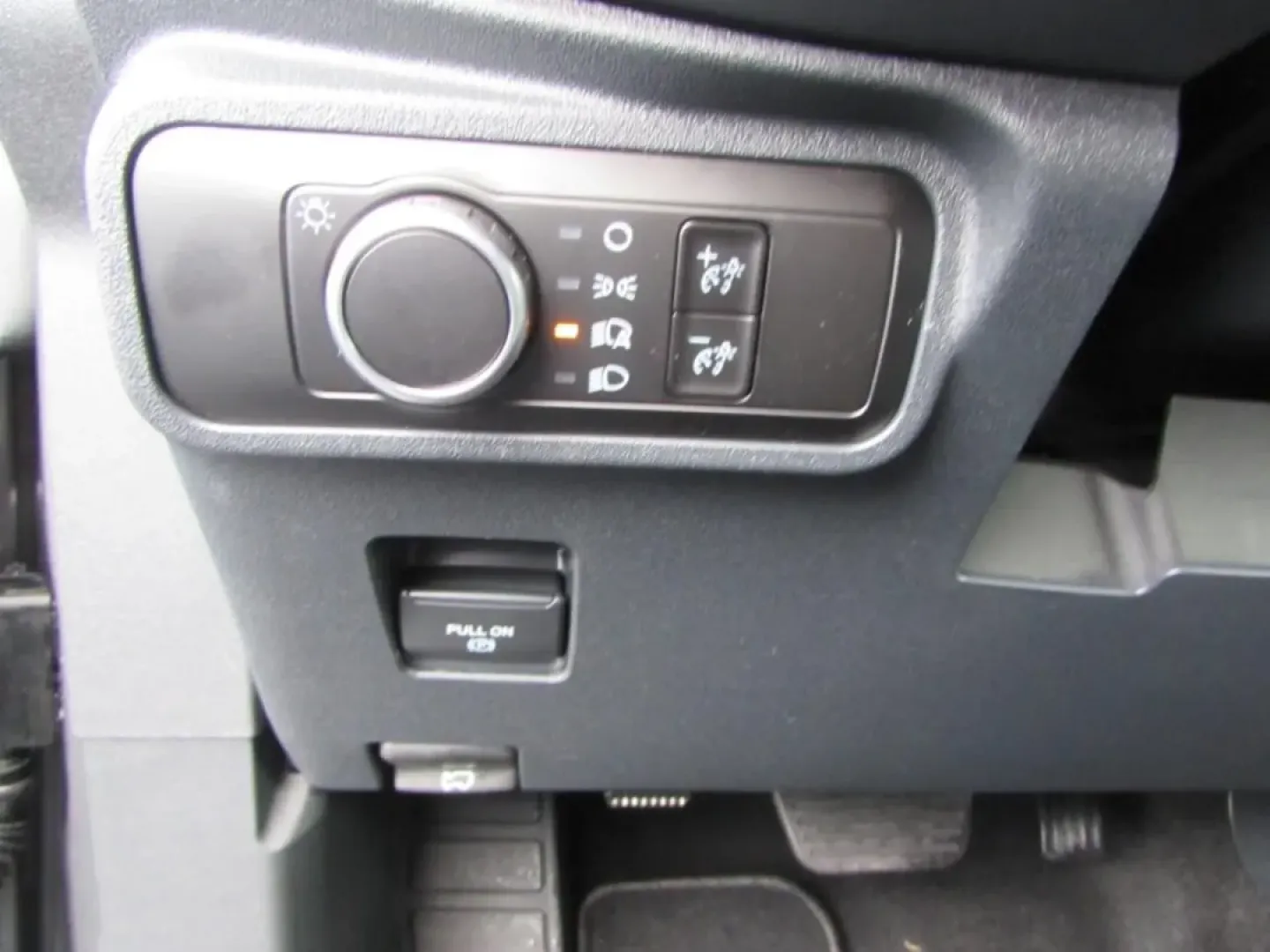 2025 /Dark Gray W/Black Onyx Ford Bronco Big Bend (1FMDE7BH9SL) with an 2.3L EcoBoost I-4 engine, located at 12836 Highway 21, De Soto, MO, 63020, (636) 337-7777, 38.151867, -90.575615 - **Adventure Awaits with the 2025 Ford Bronco Big Bend at Pettus Ford De Soto!**<br /> <br /> Are you ready to conquer the great outdoors while enjoying all the comforts of a modern SUV? The 2025 Ford Bronco Big Bend is the perfect vehicle for those who crave adventure and versatility, whether you're - Photo#13