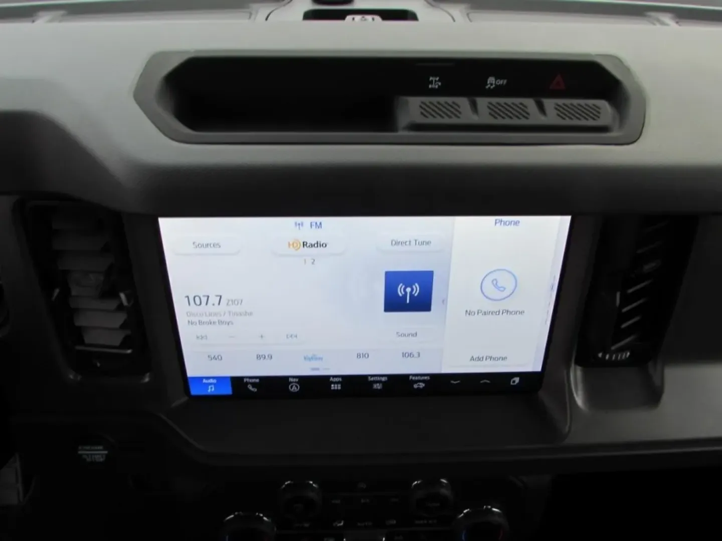 2025 /Dark Gray W/Black Onyx Ford Bronco Big Bend (1FMDE7BH9SL) with an 2.3L EcoBoost I-4 engine, located at 12836 Highway 21, De Soto, MO, 63020, (636) 337-7777, 38.151867, -90.575615 - **Adventure Awaits with the 2025 Ford Bronco Big Bend at Pettus Ford De Soto!**<br /> <br /> Are you ready to conquer the great outdoors while enjoying all the comforts of a modern SUV? The 2025 Ford Bronco Big Bend is the perfect vehicle for those who crave adventure and versatility, whether you're - Photo#18