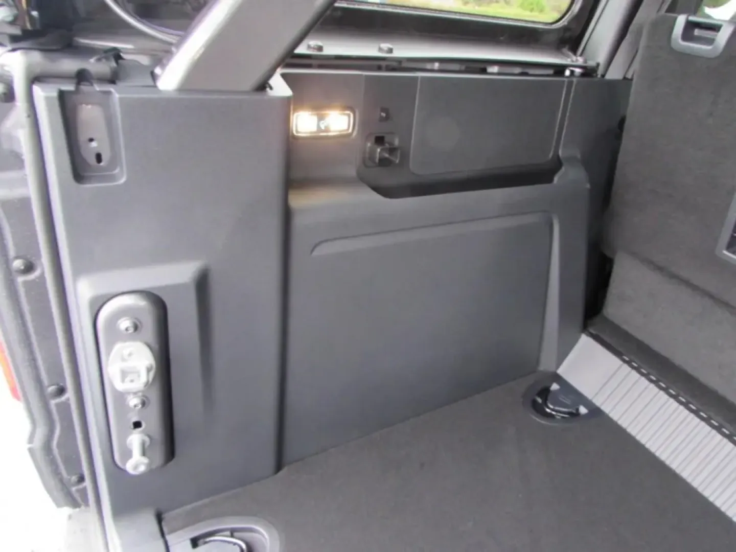 2025 /Dark Gray W/Black Onyx Ford Bronco Big Bend (1FMDE7BH9SL) with an 2.3L EcoBoost I-4 engine, located at 12836 Highway 21, De Soto, MO, 63020, (636) 337-7777, 38.151867, -90.575615 - **Adventure Awaits with the 2025 Ford Bronco Big Bend at Pettus Ford De Soto!**<br /> <br /> Are you ready to conquer the great outdoors while enjoying all the comforts of a modern SUV? The 2025 Ford Bronco Big Bend is the perfect vehicle for those who crave adventure and versatility, whether you're - Photo#28