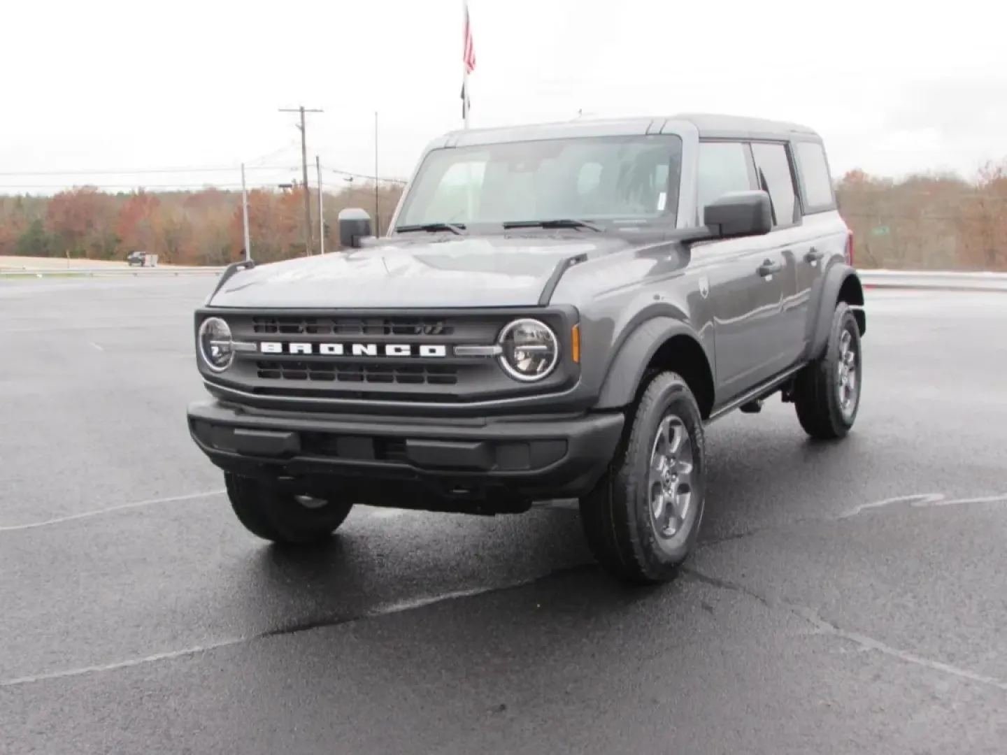 2025 /Dark Gray W/Black Onyx Ford Bronco Big Bend (1FMDE7BH9SL) with an 2.3L EcoBoost I-4 engine, located at 12836 Highway 21, De Soto, MO, 63020, (636) 337-7777, 38.151867, -90.575615 - **Adventure Awaits with the 2025 Ford Bronco Big Bend at Pettus Ford De Soto!**<br /> <br /> Are you ready to conquer the great outdoors while enjoying all the comforts of a modern SUV? The 2025 Ford Bronco Big Bend is the perfect vehicle for those who crave adventure and versatility, whether you're - Photo#2