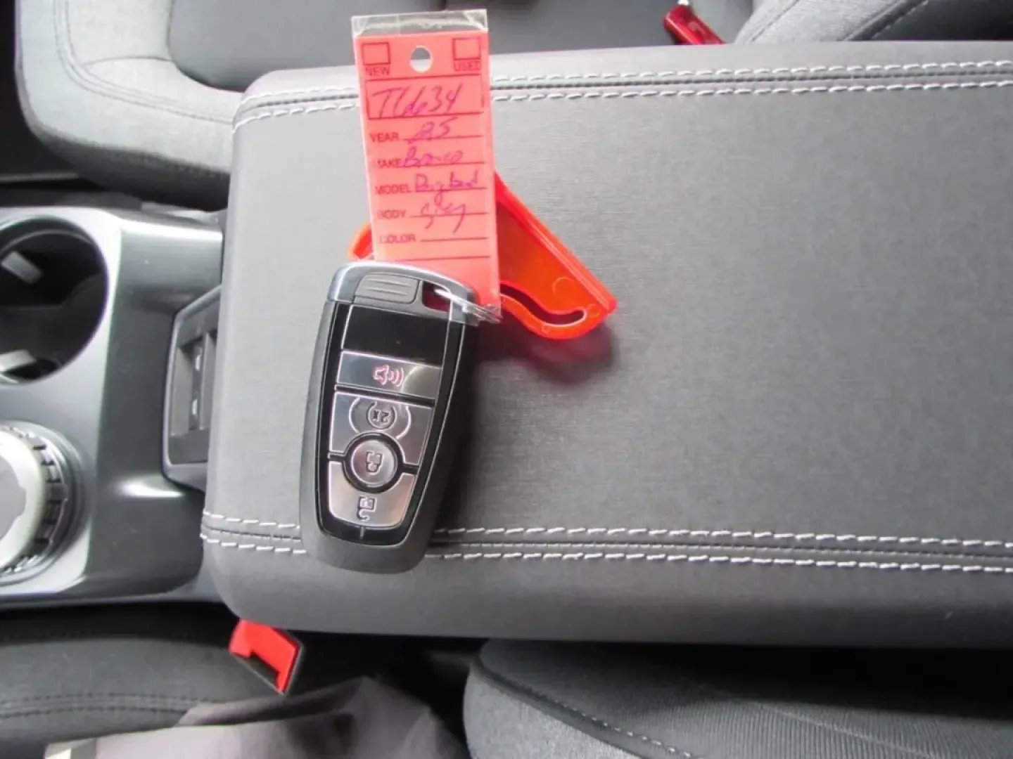 2025 /Dark Gray W/Black Onyx Ford Bronco Big Bend (1FMDE7BH9SL) with an 2.3L EcoBoost I-4 engine, located at 12836 Highway 21, De Soto, MO, 63020, (636) 337-7777, 38.151867, -90.575615 - **Adventure Awaits with the 2025 Ford Bronco Big Bend at Pettus Ford De Soto!**<br /> <br /> Are you ready to conquer the great outdoors while enjoying all the comforts of a modern SUV? The 2025 Ford Bronco Big Bend is the perfect vehicle for those who crave adventure and versatility, whether you're - Photo#30