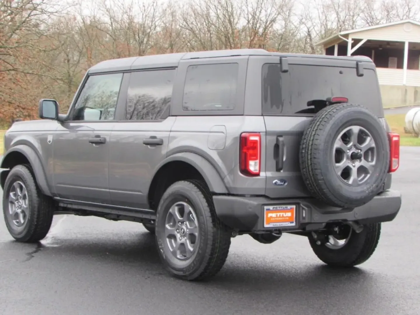 2025 /Dark Gray W/Black Onyx Ford Bronco Big Bend (1FMDE7BH9SL) with an 2.3L EcoBoost I-4 engine, located at 12836 Highway 21, De Soto, MO, 63020, (636) 337-7777, 38.151867, -90.575615 - **Adventure Awaits with the 2025 Ford Bronco Big Bend at Pettus Ford De Soto!**<br /> <br /> Are you ready to conquer the great outdoors while enjoying all the comforts of a modern SUV? The 2025 Ford Bronco Big Bend is the perfect vehicle for those who crave adventure and versatility, whether you're - Photo#4