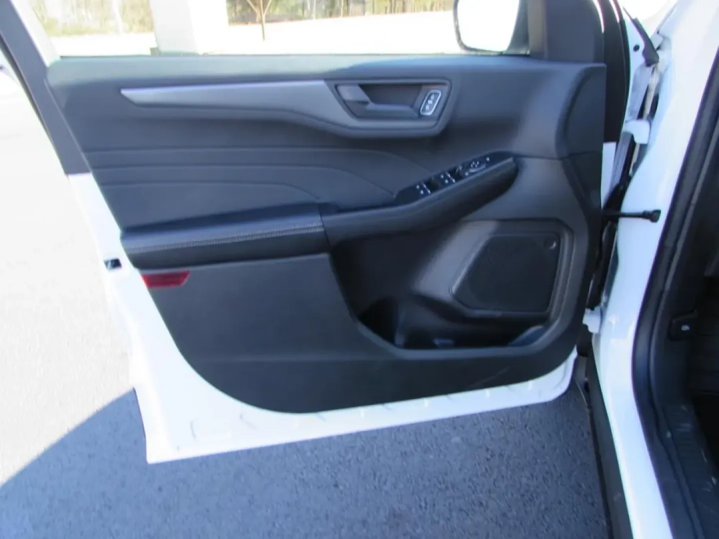 2026 /Ebony Ford Escape Active (1FMCU0GN2TU) with an 1.5L engine, located at 12836 Highway 21, De Soto, MO, 63020, (636) 337-7777, 38.151867, -90.575615 - **Explore the Open Road with the 2026 Ford Escape Active SUV Your Perfect Adventure Awaits!**<br /> <br /> Are you ready to embrace a lifestyle filled with adventure, comfort, and style? Look no further than this stunning **2026 Ford Escape Active** at **Pettus Ford De Soto**, located conveniently - Photo#9