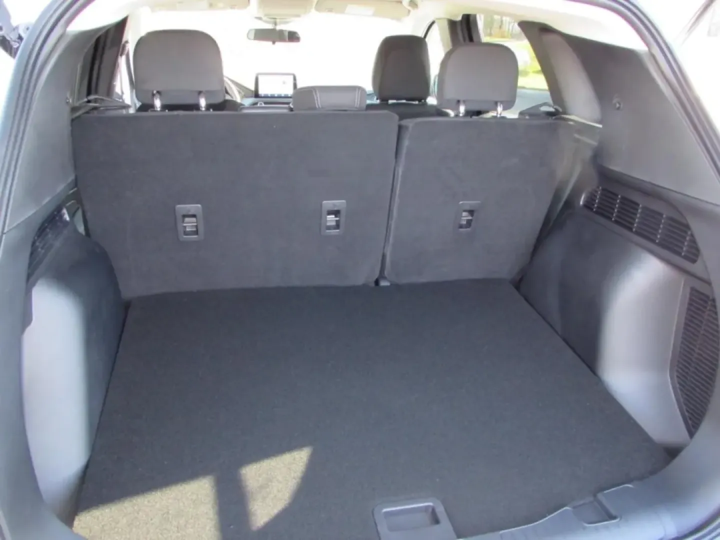 2026 /Ebony Ford Escape Active (1FMCU0GN2TU) with an 1.5L engine, located at 12836 Highway 21, De Soto, MO, 63020, (636) 337-7777, 38.151867, -90.575615 - **Explore the Open Road with the 2026 Ford Escape Active SUV Your Perfect Adventure Awaits!**<br /> <br /> Are you ready to embrace a lifestyle filled with adventure, comfort, and style? Look no further than this stunning **2026 Ford Escape Active** at **Pettus Ford De Soto**, located conveniently - Photo#22