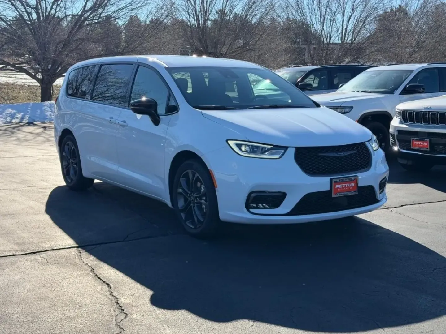 2026 /Black Leather Chrysler Pacifica Select (2C4RC1BG1TR) with an 3.6L V6 24V VVT UPG I engine, Automatic transmission, located at 970 Woodlawn Dr., Farmington, MO, 63640, (573) 431-7800, 37.825642, -90.468674 - Embark on your next family adventure with the 2026 Chrysler Pacifica, a minivan designed to make every journey memorable. Whether you are planning a weekend getaway to explore the scenic Ozarks or simply navigating the daily grind of school drop-offs and errands in Farmington, MO, this vehicle is yo - Photo#0