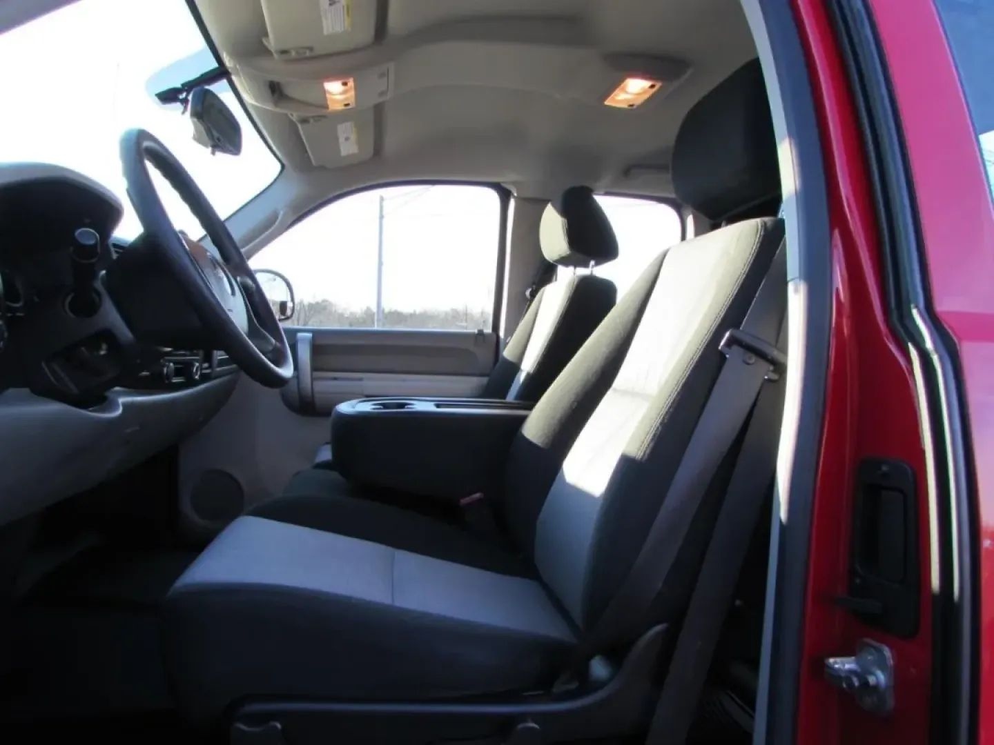 2009 /Dark Titanium Chevrolet Silverado 1500 Work Truck (1GCEC19XX9Z) with an Other engine, Automatic transmission, located at 12830 Highway 21, De Soto, MO, 63020, (636) 337-7777, 38.153099, -90.573624 - **Discover Your Next Adventure with the 2009 Chevrolet Silverado 1500 Ideal for Work and Play!**<br /> <br /> Are you searching for a reliable vehicle that can tackle both the demands of your job and the joys of weekend adventures? Look no further than this robust 2009 Chevrolet Silverado 1500, ava - Photo#12