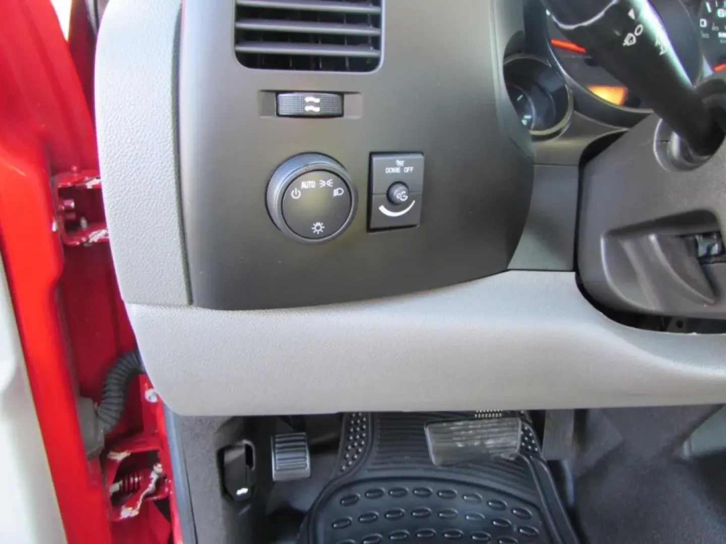 2009 /Dark Titanium Chevrolet Silverado 1500 Work Truck (1GCEC19XX9Z) with an Other engine, Automatic transmission, located at 12830 Highway 21, De Soto, MO, 63020, (636) 337-7777, 38.153099, -90.573624 - **Discover Your Next Adventure with the 2009 Chevrolet Silverado 1500 Ideal for Work and Play!**<br /> <br /> Are you searching for a reliable vehicle that can tackle both the demands of your job and the joys of weekend adventures? Look no further than this robust 2009 Chevrolet Silverado 1500, ava - Photo#13