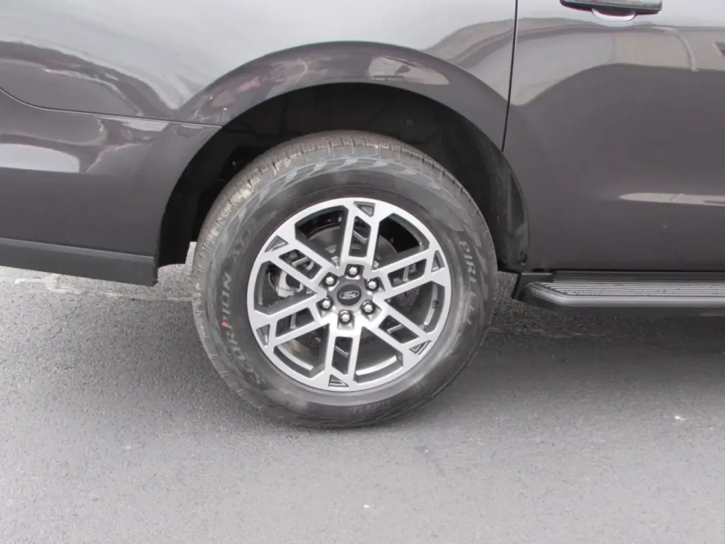 2025 /Dark Gray Ford Expedition Max Active (1FMJK1J85SE) with an 3.5L EcoBoost V6 engine, Automatic transmission, located at 12836 Highway 21, De Soto, MO, 63020, (636) 337-7777, 38.151867, -90.575615 - **Adventure Awaits with the 2025 Ford Expedition Max The Ultimate Family SUV!** <br /> <br /> Are you ready to elevate your family adventures? The 2025 Ford Expedition Max is designed for those who crave space, comfort, and performance. Whether you're navigating the daily commute or embarking on a - Photo#9