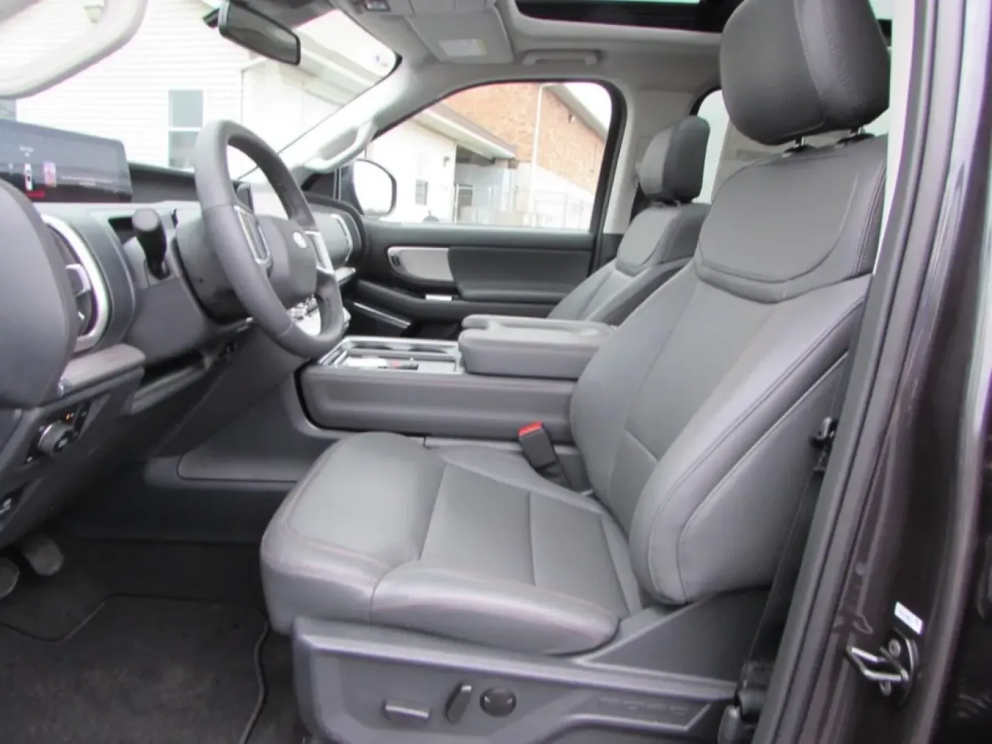 2025 /Dark Gray Ford Expedition Max Active (1FMJK1J85SE) with an 3.5L EcoBoost V6 engine, Automatic transmission, located at 12836 Highway 21, De Soto, MO, 63020, (636) 337-7777, 38.151867, -90.575615 - **Adventure Awaits with the 2025 Ford Expedition Max The Ultimate Family SUV!** <br /> <br /> Are you ready to elevate your family adventures? The 2025 Ford Expedition Max is designed for those who crave space, comfort, and performance. Whether you're navigating the daily commute or embarking on a - Photo#12