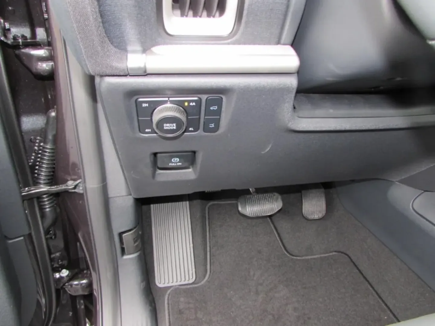 2025 /Dark Gray Ford Expedition Max Active (1FMJK1J85SE) with an 3.5L EcoBoost V6 engine, Automatic transmission, located at 12836 Highway 21, De Soto, MO, 63020, (636) 337-7777, 38.151867, -90.575615 - **Adventure Awaits with the 2025 Ford Expedition Max The Ultimate Family SUV!** <br /> <br /> Are you ready to elevate your family adventures? The 2025 Ford Expedition Max is designed for those who crave space, comfort, and performance. Whether you're navigating the daily commute or embarking on a - Photo#13