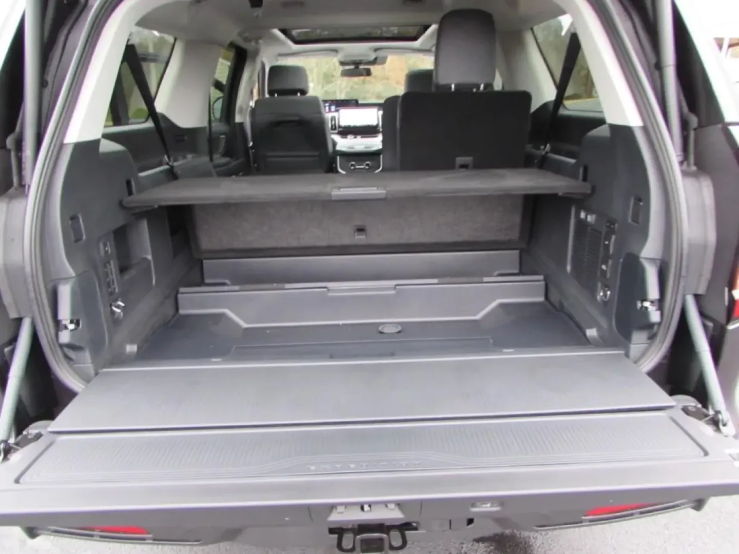 2025 /Dark Gray Ford Expedition Max Active (1FMJK1J85SE) with an 3.5L EcoBoost V6 engine, Automatic transmission, located at 12836 Highway 21, De Soto, MO, 63020, (636) 337-7777, 38.151867, -90.575615 - **Adventure Awaits with the 2025 Ford Expedition Max The Ultimate Family SUV!** <br /> <br /> Are you ready to elevate your family adventures? The 2025 Ford Expedition Max is designed for those who crave space, comfort, and performance. Whether you're navigating the daily commute or embarking on a - Photo#35