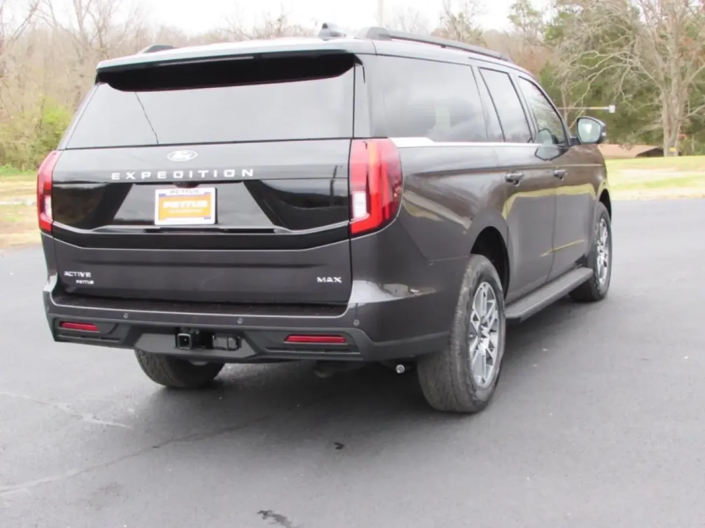 2025 /Dark Gray Ford Expedition Max Active (1FMJK1J85SE) with an 3.5L EcoBoost V6 engine, Automatic transmission, located at 12836 Highway 21, De Soto, MO, 63020, (636) 337-7777, 38.151867, -90.575615 - **Adventure Awaits with the 2025 Ford Expedition Max The Ultimate Family SUV!** <br /> <br /> Are you ready to elevate your family adventures? The 2025 Ford Expedition Max is designed for those who crave space, comfort, and performance. Whether you're navigating the daily commute or embarking on a - Photo#6