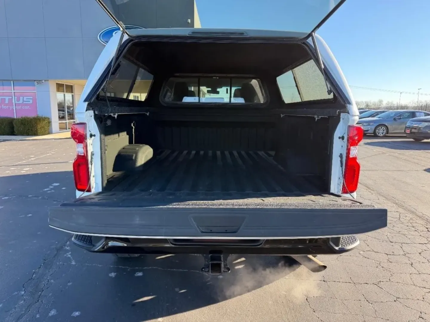 2021 /Jet Black Cloth Chevrolet Silverado 2500HD 4WD Custom Crew Cab (1GC4YME75MF) with an 6.6L V8 engine, 6A transmission, located at 141 Commercial Dr, Fredericktown, MO, 63645, (573) 783-6432, 37.570087, -90.320648 - **Unleash Your Adventurous Spirit with the 2021 Chevrolet Silverado 2500HD at Pettus Ford Fredericktown!**<br /> <br /> Are you ready to tackle your next adventure or simply need a powerful vehicle for your daily tasks? Look no further than the 2021 Chevrolet Silverado 2500HD, the perfect truck for - Photo#5