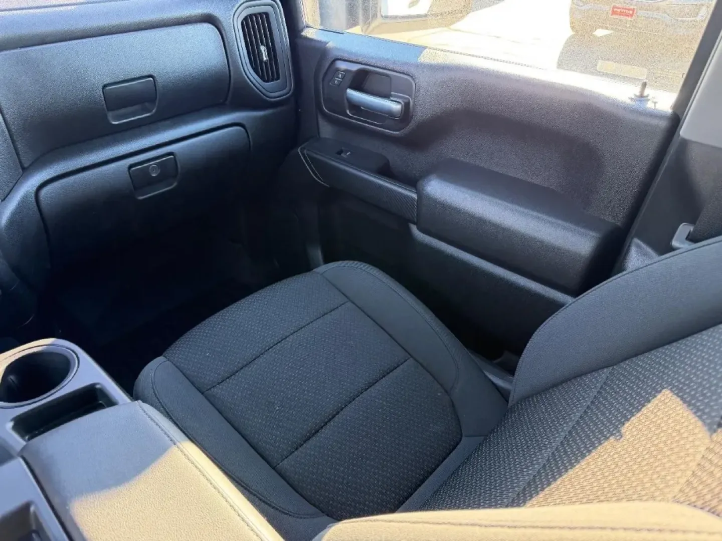 2021 /Jet Black Cloth Chevrolet Silverado 2500HD 4WD Custom Crew Cab (1GC4YME75MF) with an 6.6L V8 engine, 6A transmission, located at 141 Commercial Dr, Fredericktown, MO, 63645, (573) 783-6432, 37.570087, -90.320648 - **Unleash Your Adventurous Spirit with the 2021 Chevrolet Silverado 2500HD at Pettus Ford Fredericktown!**<br /> <br /> Are you ready to tackle your next adventure or simply need a powerful vehicle for your daily tasks? Look no further than the 2021 Chevrolet Silverado 2500HD, the perfect truck for - Photo#17