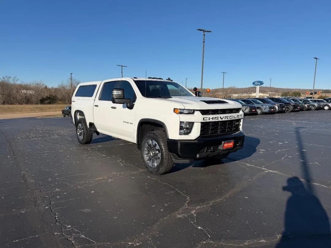 photo of 2021 Chevrolet Silverado 2500HD 4WD Custom Crew Cab