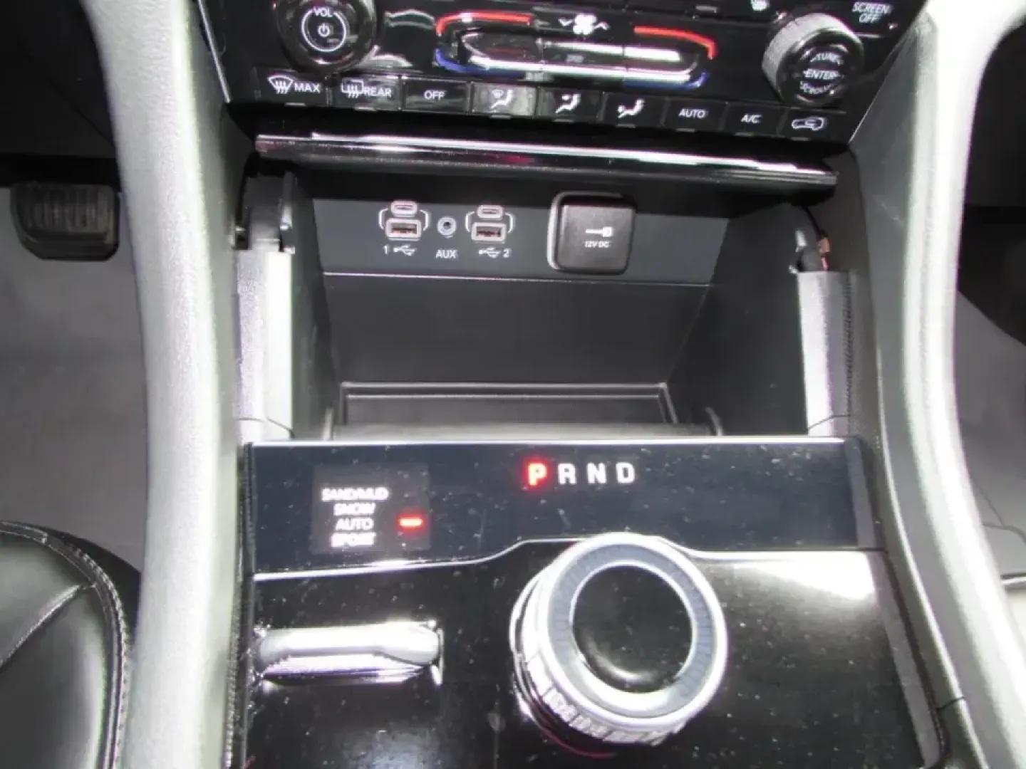 2024 /Global Black Jeep Grand Cherokee Limited (1C4RJKBG4R8) with an 3.6L V6 DOHC 24V engine, 8A transmission, located at 12830 Highway 21, De Soto, MO, 63020, (636) 337-7777, 38.153099, -90.573624 - **Unleash Your Adventure with the 2024 Jeep Grand Cherokee Limited Perfect for Your Next Journey!**<br /> <br /> Are you ready to elevate your weekend adventures or daily commutes? The 2024 Jeep Grand Cherokee Limited is the vehicle that fits seamlessly into your lifestyle! With its robust capabili - Photo#21