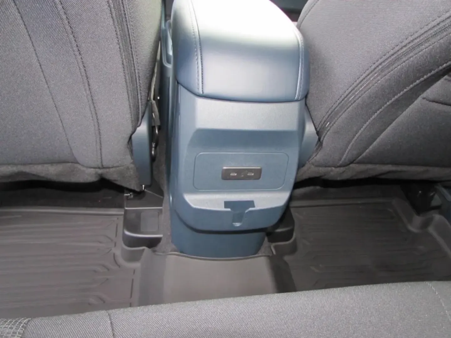 2025 /Black Onyx/Dark Slate Ford Maverick XL (3FTTW8BA3SR) with an 2.0L engine, located at 12836 Highway 21, De Soto, MO, 63020, (636) 337-7777, 38.151867, -90.575615 - **Elevate Your Lifestyle with the 2025 Ford Maverick XL Perfect for Every Adventure!**<br /> <br /> Are you ready to take on new adventures while enjoying the comfort and versatility of a pickup truck? The 2025 Ford Maverick XL is here to redefine your driving experience. Whether you're a weekend w - Photo#29