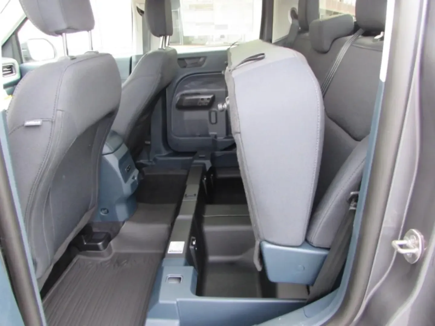 2025 /Black Onyx/Dark Slate Ford Maverick XL (3FTTW8BA3SR) with an 2.0L engine, located at 12836 Highway 21, De Soto, MO, 63020, (636) 337-7777, 38.151867, -90.575615 - **Elevate Your Lifestyle with the 2025 Ford Maverick XL Perfect for Every Adventure!**<br /> <br /> Are you ready to take on new adventures while enjoying the comfort and versatility of a pickup truck? The 2025 Ford Maverick XL is here to redefine your driving experience. Whether you're a weekend w - Photo#30