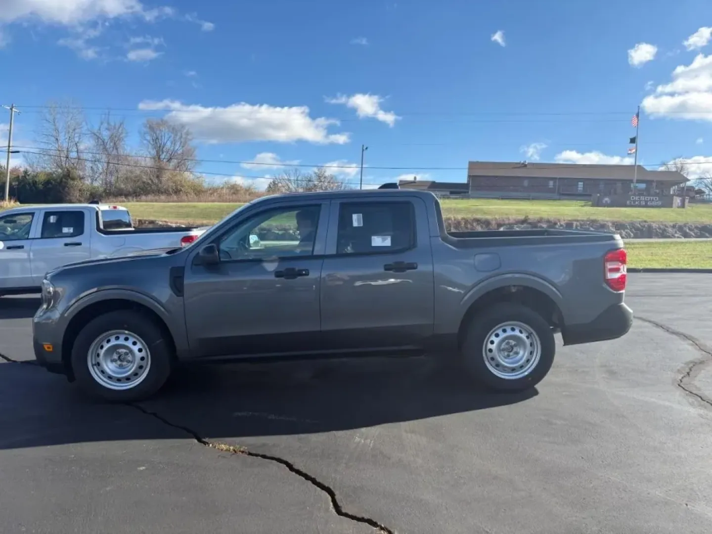 2025 /Black Onyx/Dark Slate Ford Maverick XL (3FTTW8BA3SR) with an 2.0L engine, located at 12836 Highway 21, De Soto, MO, 63020, (636) 337-7777, 38.151867, -90.575615 - **Elevate Your Lifestyle with the 2025 Ford Maverick XL Perfect for Every Adventure!**<br /> <br /> Are you ready to take on new adventures while enjoying the comfort and versatility of a pickup truck? The 2025 Ford Maverick XL is here to redefine your driving experience. Whether you're a weekend w - Photo#33