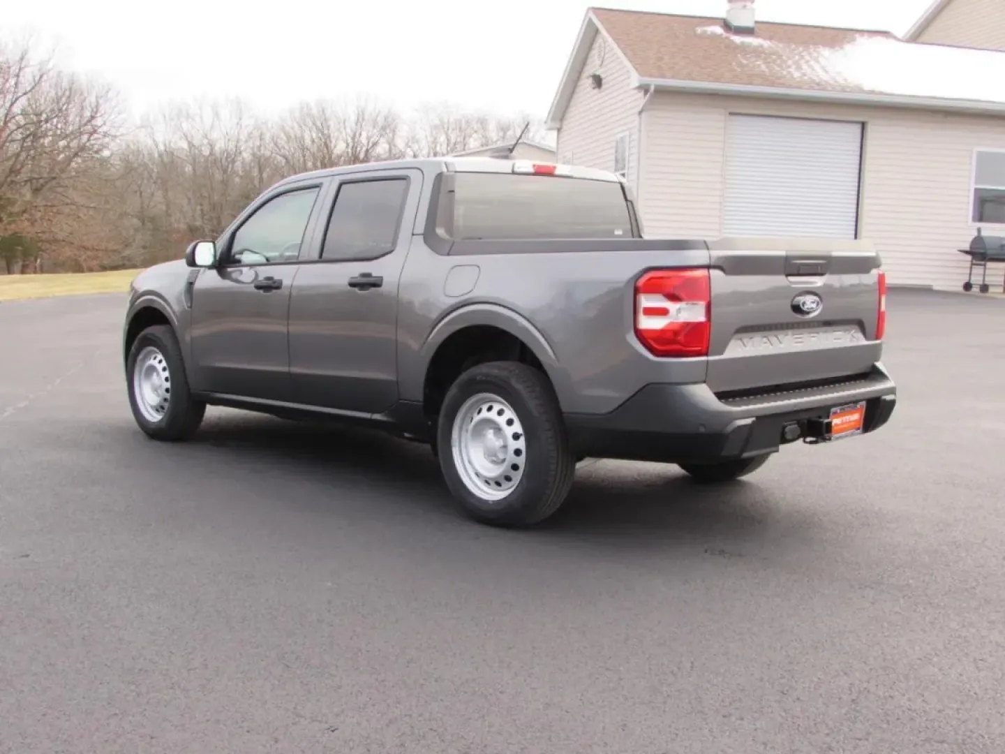 2025 /Black Onyx/Dark Slate Ford Maverick XL (3FTTW8BA3SR) with an 2.0L engine, located at 12836 Highway 21, De Soto, MO, 63020, (636) 337-7777, 38.151867, -90.575615 - **Elevate Your Lifestyle with the 2025 Ford Maverick XL Perfect for Every Adventure!**<br /> <br /> Are you ready to take on new adventures while enjoying the comfort and versatility of a pickup truck? The 2025 Ford Maverick XL is here to redefine your driving experience. Whether you're a weekend w - Photo#4