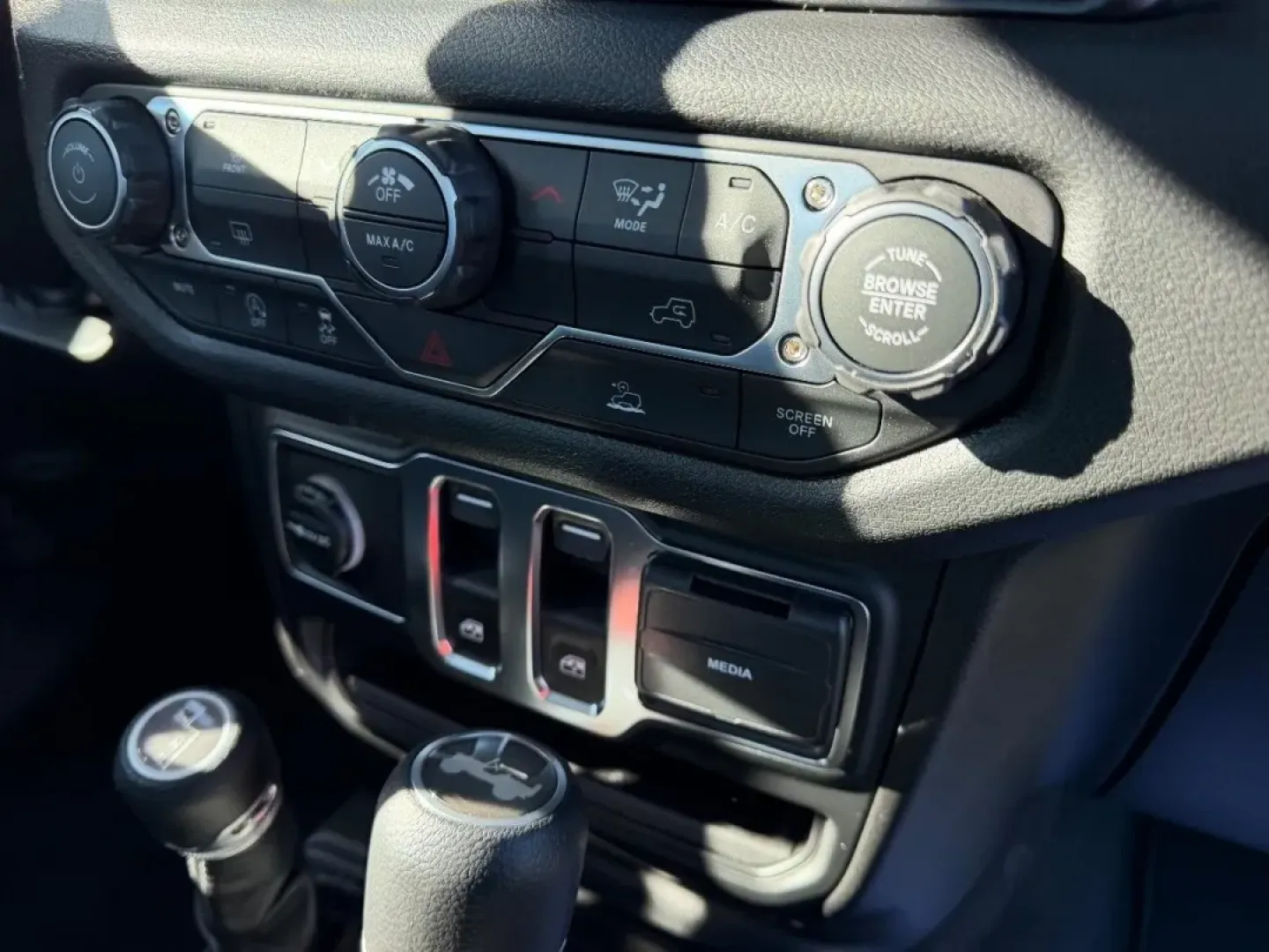 2026 /Black Cloth Jeep Wrangler Sport (1C4PJXAN0TW) with an 2.0L engine, located at 970 Woodlawn Dr., Farmington, MO, 63640, (573) 431-7800, 37.825642, -90.468674 - **Adventure Awaits with the 2026 Jeep Wrangler: Your Ultimate Off-Road Companion!**<br /> <br /> Are you ready to conquer the great outdoors or tackle your daily commute in style? The 2026 Jeep Wrangler is not just a vehicle; it's a lifestyle. Perfectly designed for those who crave adventure, this r - Photo#14