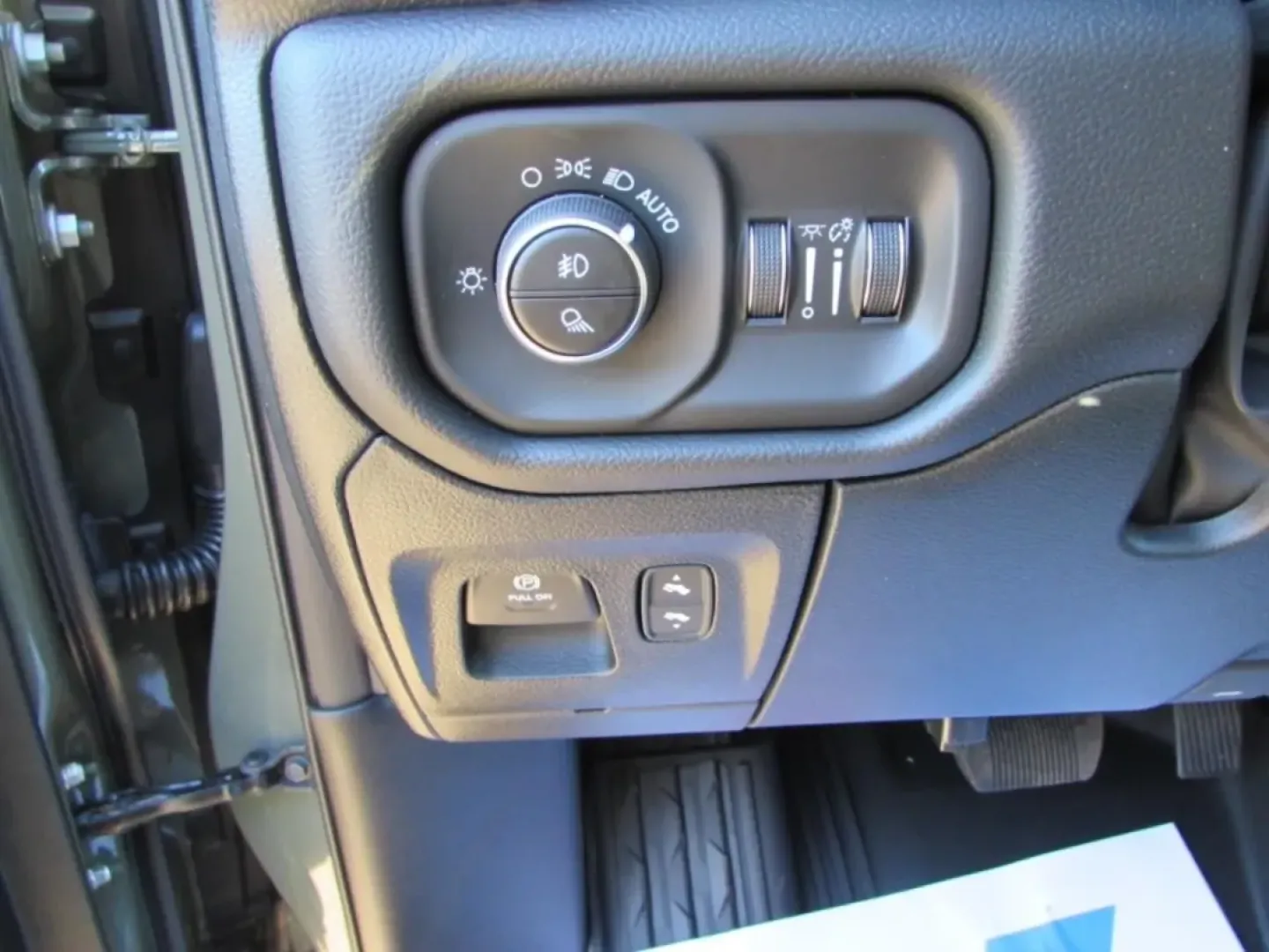 2026 /Black Ram 1500 Big Horn/Lone Star (1C6SRFFT2TN) with an Other engine, located at 12830 Highway 21, De Soto, MO, 63020, (636) 337-7777, 38.153099, -90.573624 - **Discover Your Next Adventure with the 2026 Ram 1500 Big Horn at Pettus CDJR DeSoto!**<br /> <br /> Are you ready to elevate your lifestyle with a truck that seamlessly blends rugged capability and modern comfort? Whether you're navigating daily commutes, taking the family on weekend adventures, or - Photo#15