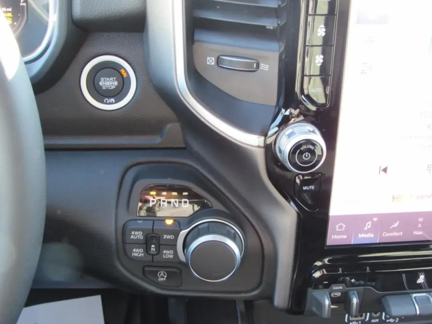 2026 /Black Ram 1500 Big Horn/Lone Star (1C6SRFFT2TN) with an Other engine, located at 12830 Highway 21, De Soto, MO, 63020, (636) 337-7777, 38.153099, -90.573624 - **Discover Your Next Adventure with the 2026 Ram 1500 Big Horn at Pettus CDJR DeSoto!**<br /> <br /> Are you ready to elevate your lifestyle with a truck that seamlessly blends rugged capability and modern comfort? Whether you're navigating daily commutes, taking the family on weekend adventures, or - Photo#21