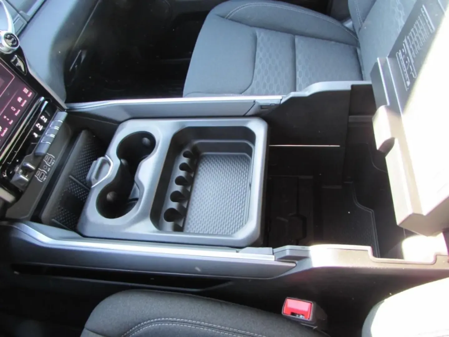 2026 /Black Ram 1500 Big Horn/Lone Star (1C6SRFFT2TN) with an Other engine, located at 12830 Highway 21, De Soto, MO, 63020, (636) 337-7777, 38.153099, -90.573624 - **Discover Your Next Adventure with the 2026 Ram 1500 Big Horn at Pettus CDJR DeSoto!**<br /> <br /> Are you ready to elevate your lifestyle with a truck that seamlessly blends rugged capability and modern comfort? Whether you're navigating daily commutes, taking the family on weekend adventures, or - Photo#25