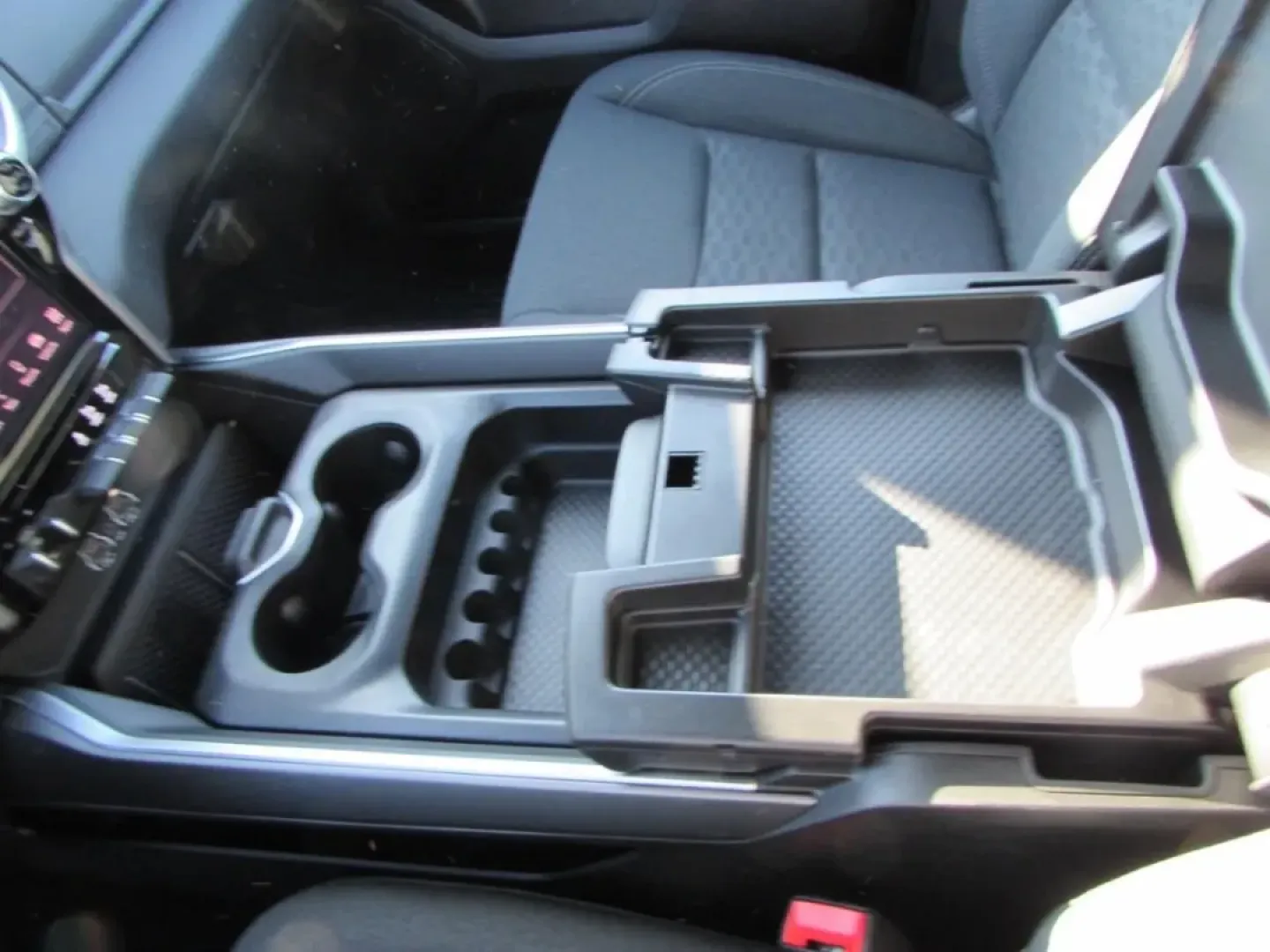 2026 /Black Ram 1500 Big Horn/Lone Star (1C6SRFFT2TN) with an Other engine, located at 12830 Highway 21, De Soto, MO, 63020, (636) 337-7777, 38.153099, -90.573624 - **Discover Your Next Adventure with the 2026 Ram 1500 Big Horn at Pettus CDJR DeSoto!**<br /> <br /> Are you ready to elevate your lifestyle with a truck that seamlessly blends rugged capability and modern comfort? Whether you're navigating daily commutes, taking the family on weekend adventures, or - Photo#26