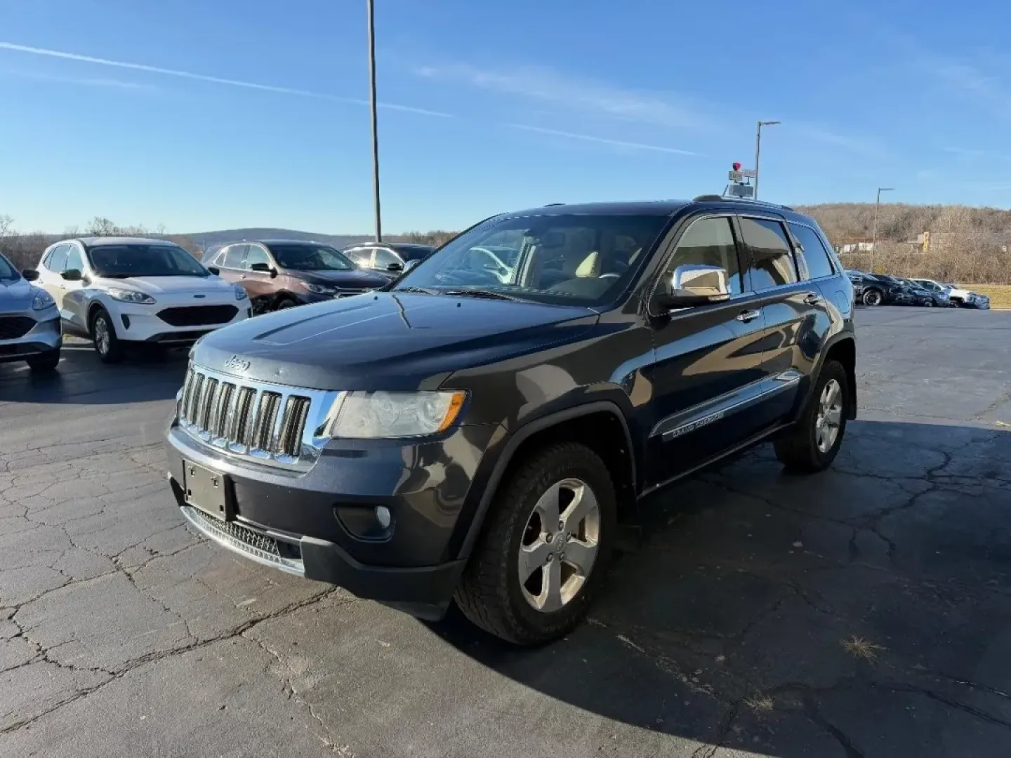 2013 /Black/Light Frost Beige Leather Jeep Grand Cherokee Limited (1C4RJFBG3DC) with an 3.6L VVT V6 flex fuel engine, located at 141 Commercial Dr, Fredericktown, MO, 63645, (573) 783-6432, 37.570087, -90.320648 - **Adventure Awaits with This 2013 Jeep Grand Cherokee Limited The Perfect Companion for Your Next Journey!**<br /> <br /> Are you ready to elevate your driving experience? This 2013 Jeep Grand Cherokee Limited is not just a vehicle; it's an invitation to explore. Whether you're embarking on weekend - Photo#6